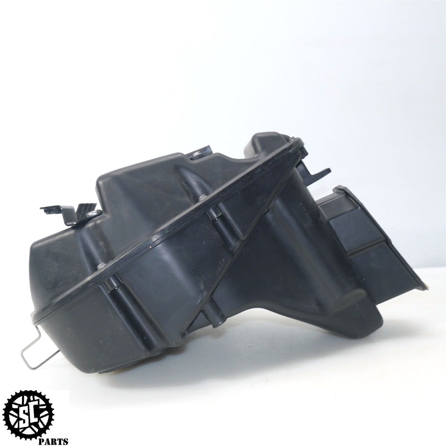 2007-2012 TRIUMPH STREET TRIPLE 675 AIRBOX INTAKE FILTER HOUSING T40