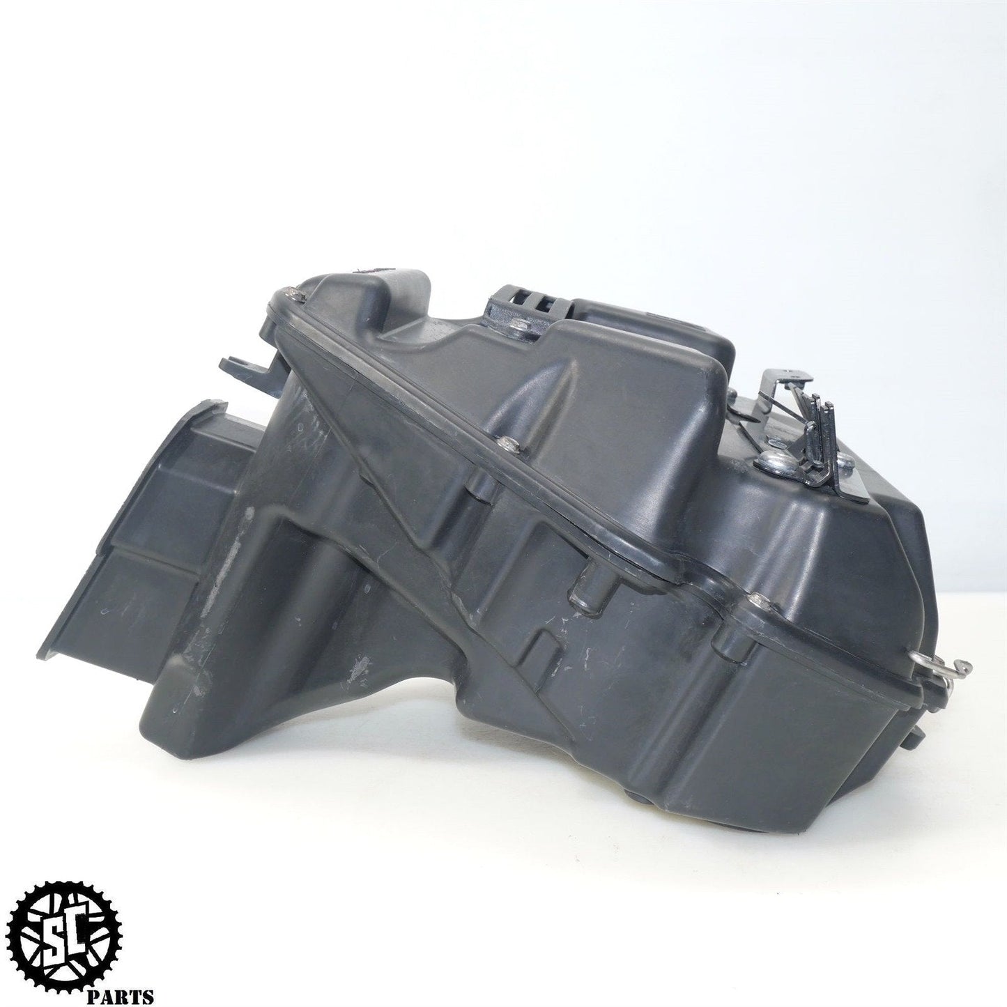 2007-2012 TRIUMPH STREET TRIPLE 675 AIRBOX INTAKE FILTER HOUSING T40
