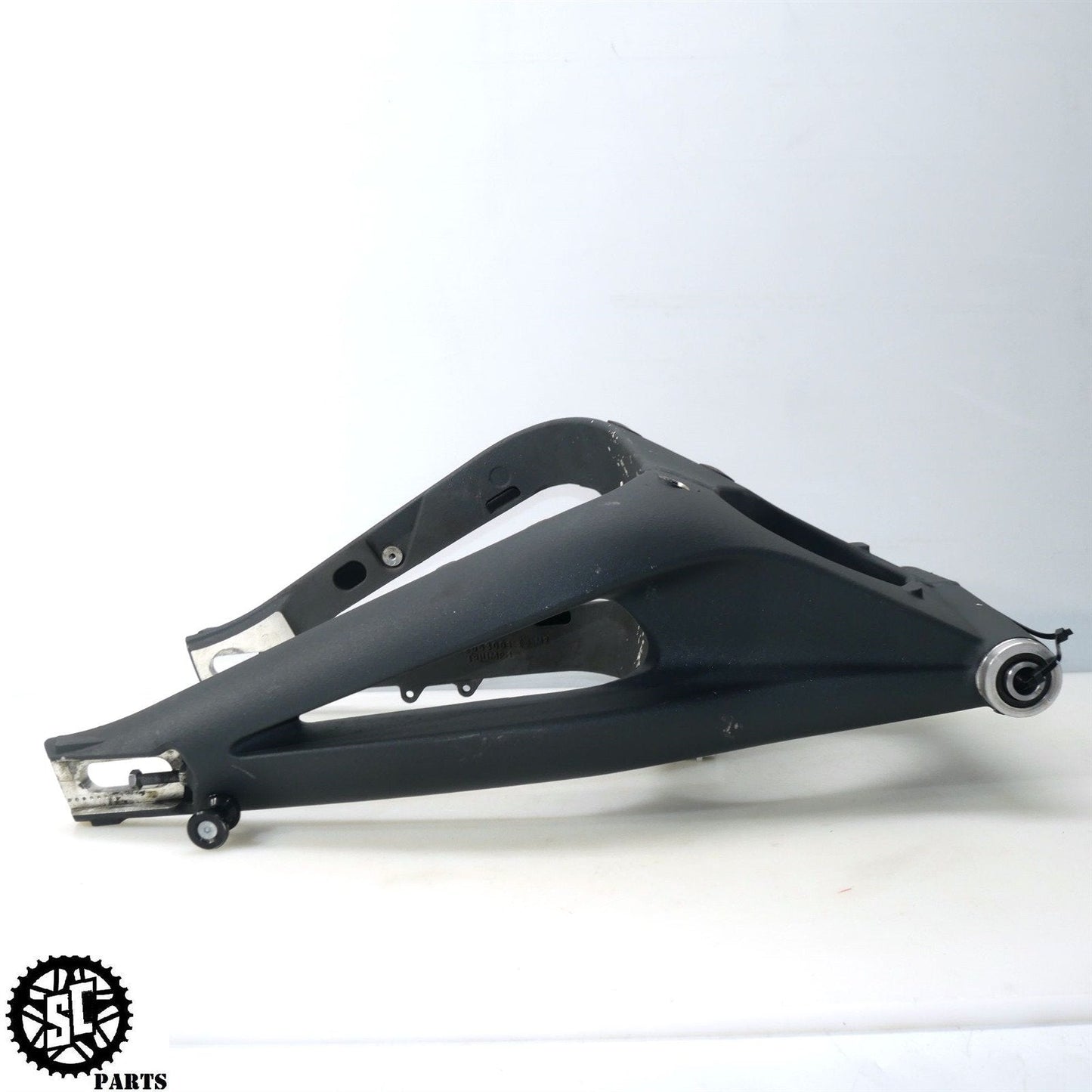 2007-2012 TRIUMPH STREET TRIPLE 675 SWINGARM T40