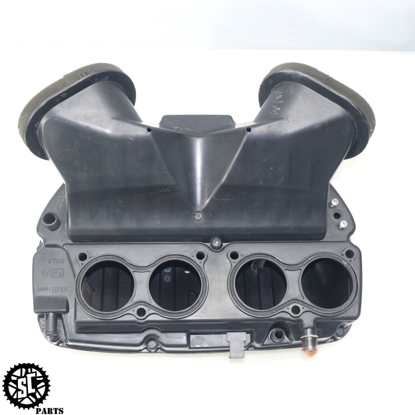 2015 09-16 SUZUKI GSXR1000 AIRBOX INTAKE FILTER HOUSING S31