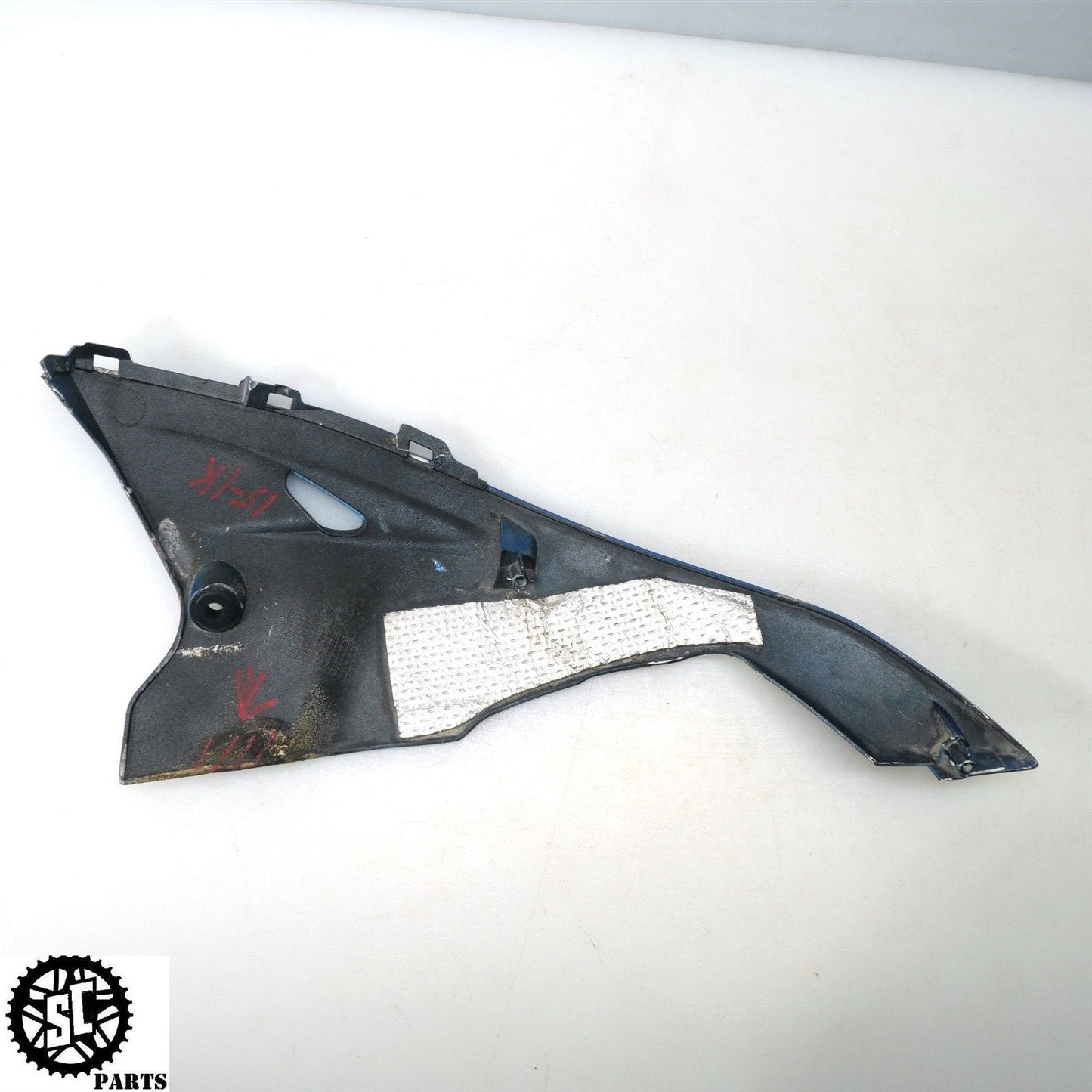 2015 09-16 SUZUKI GSXR1000 LEFT SIDE LOWER BELLY FAIRING S31