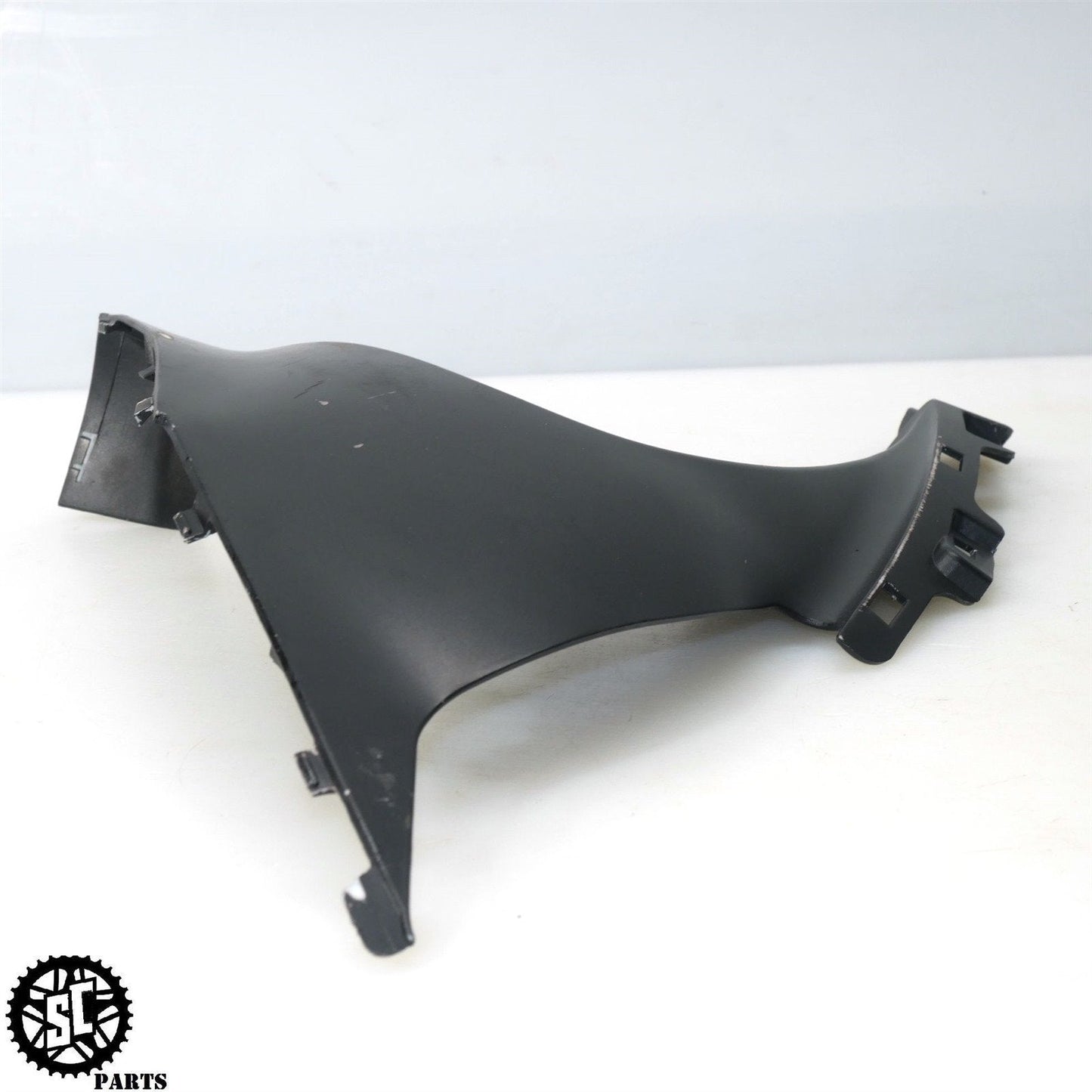 2015 09-16 SUZUKI GSXR1000 LEFT INNER SIDE FAIRING PLASTIC 94484-47H0 S31