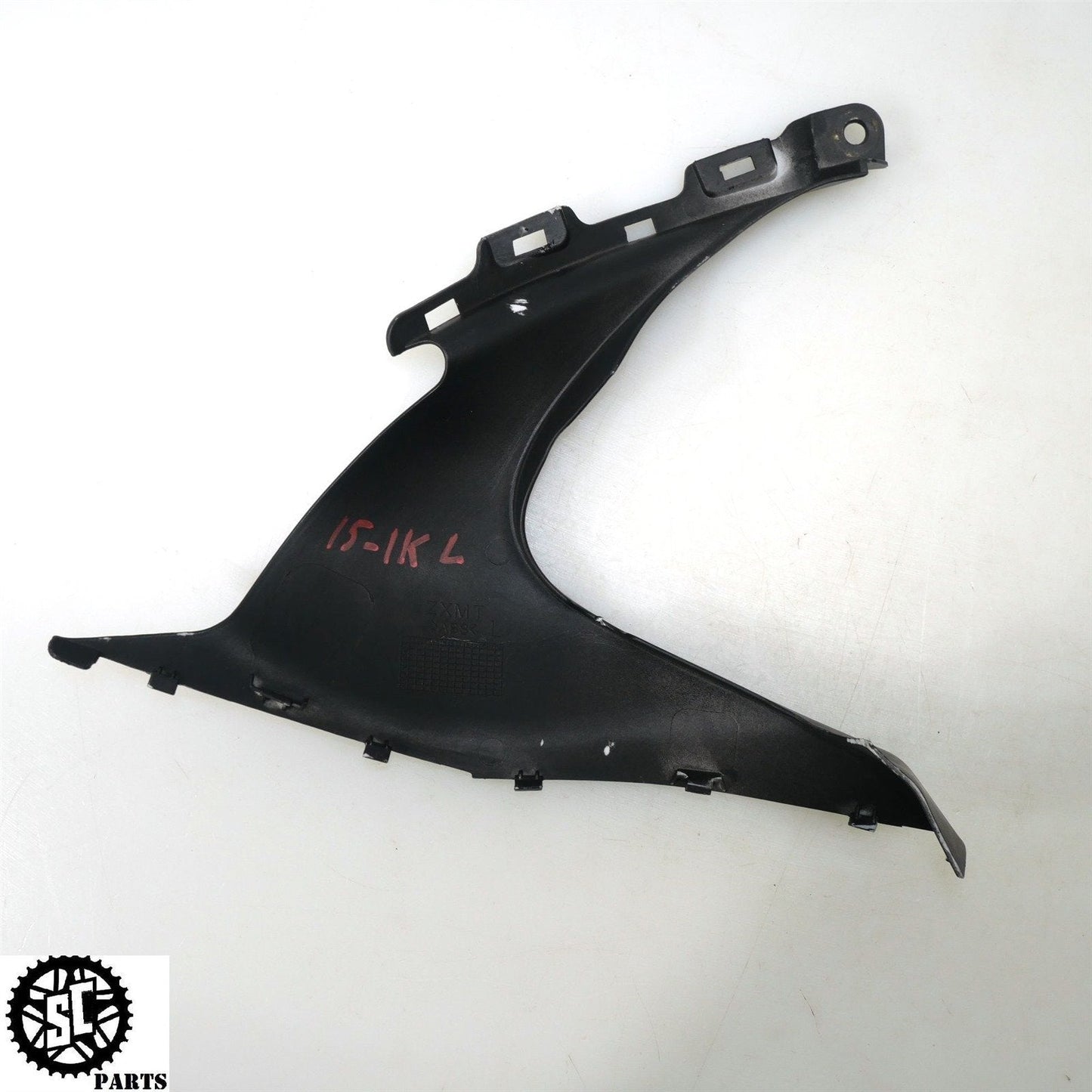 2015 09-16 SUZUKI GSXR1000 LEFT INNER SIDE FAIRING PLASTIC 94484-47H0 S31