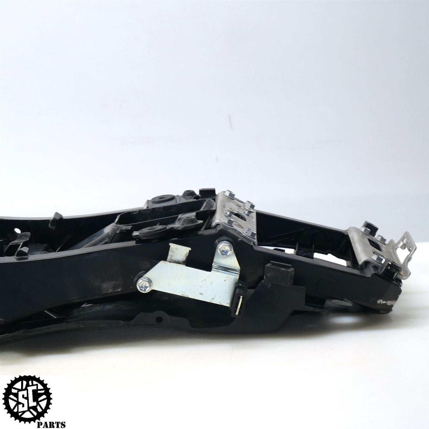 2015 09-16 SUZUKI GSXR1000 REAR SUBFRAME TAIL FRAME S31