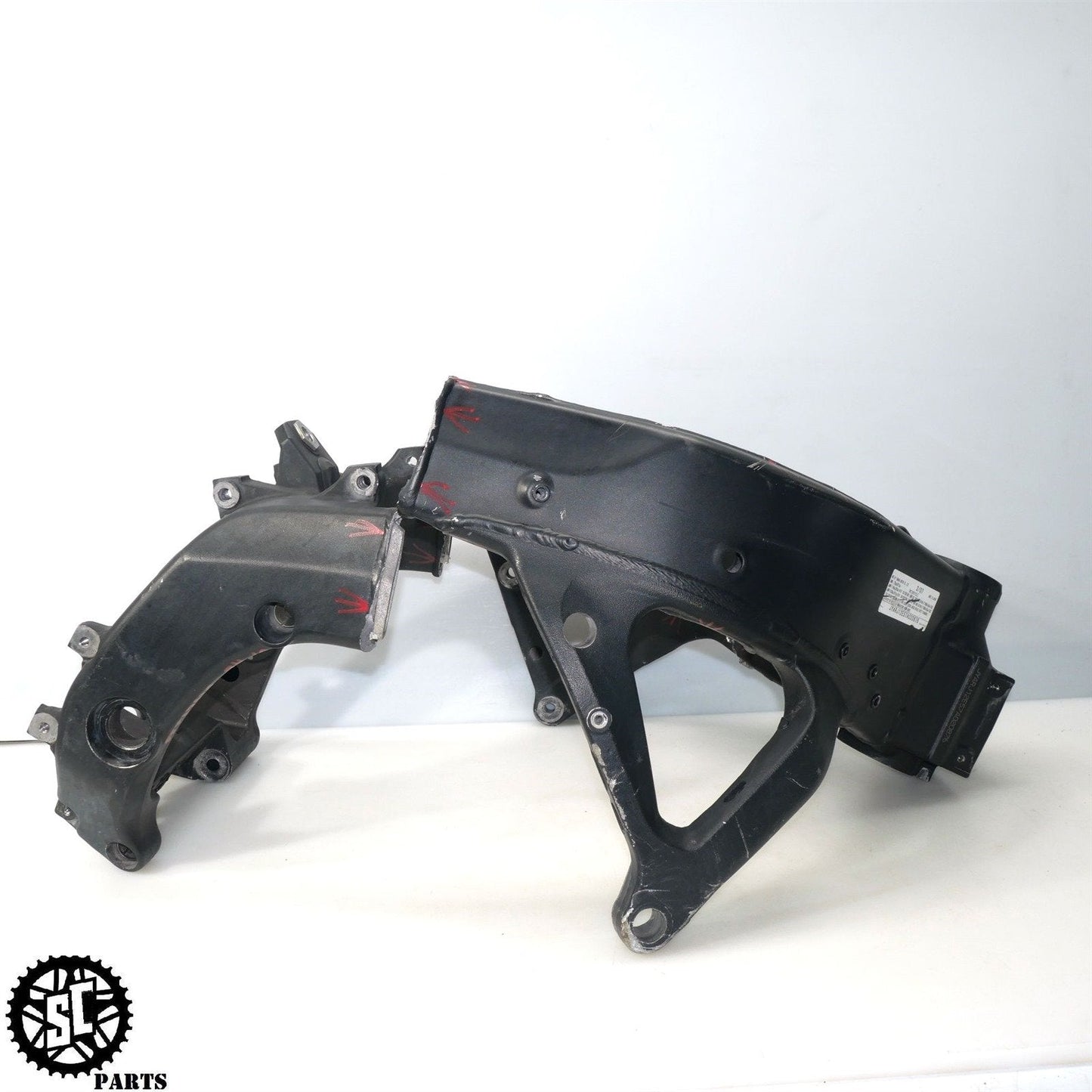 06-16 YAMAHA YZF R6 FRAME CHASSIS *S* Y17