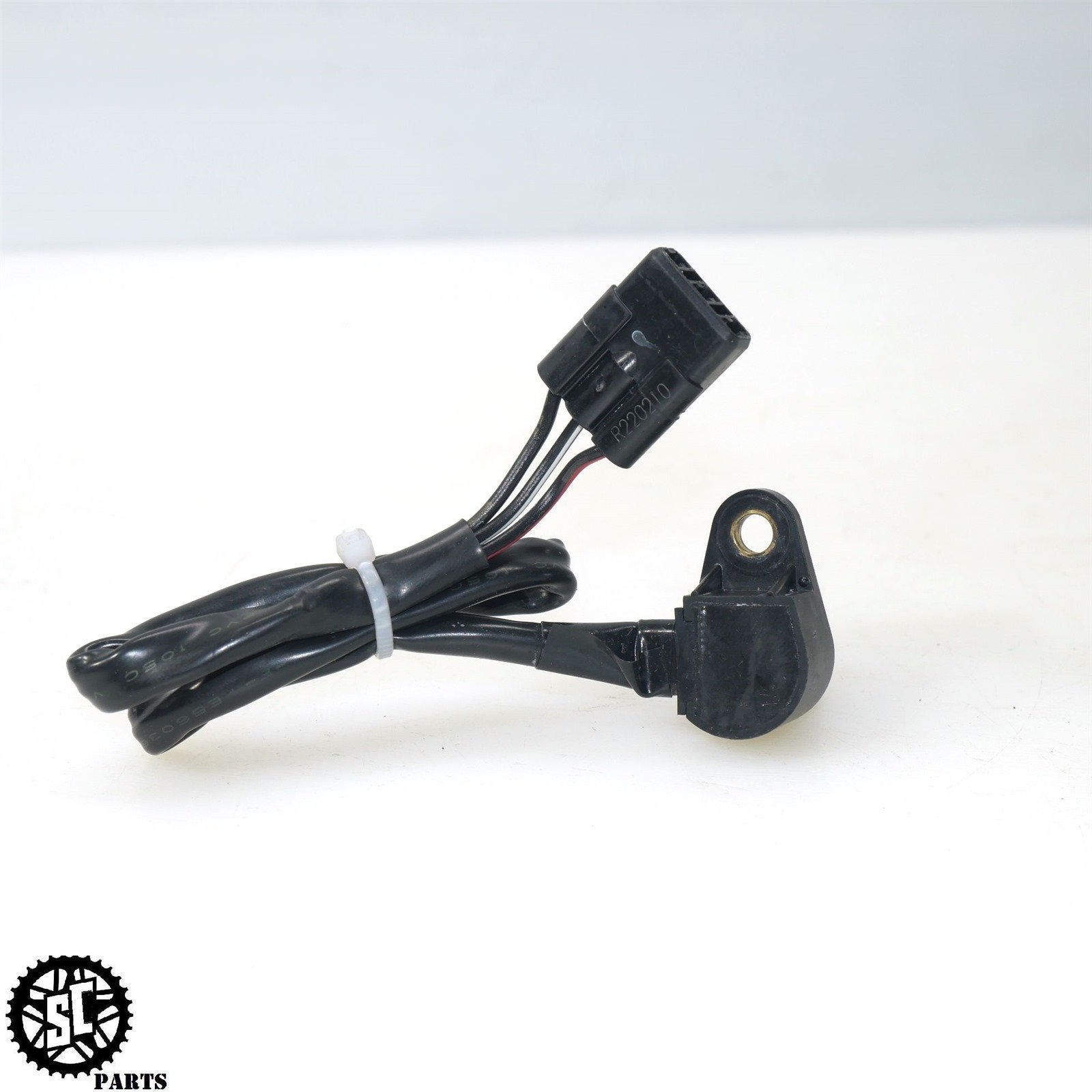 thumbnail image 2 of Genuine Suzuki Speed Sensor – Fits 2005-2006 GSXR 1000 – Speedometer Sensor 34990-35F00 2 of 3