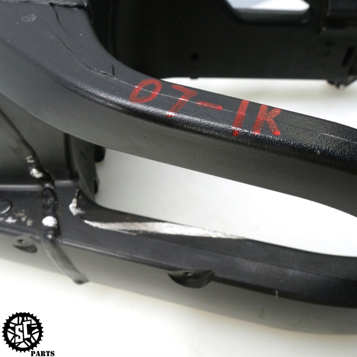 07 08 SUZUKI GSXR 1000 REAR SWINGARM S69