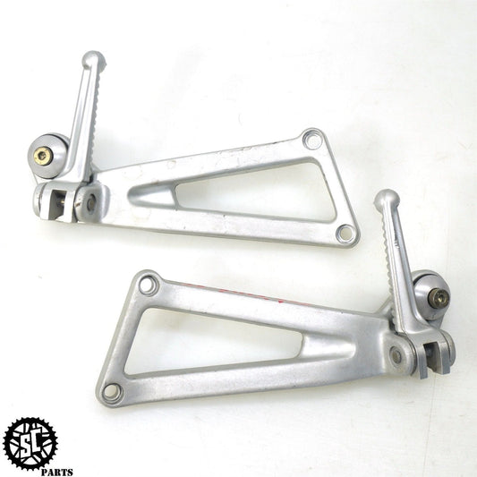 2000 DUCATI 900SS SUPERSPORT REAR PASSENGER PEGS D03