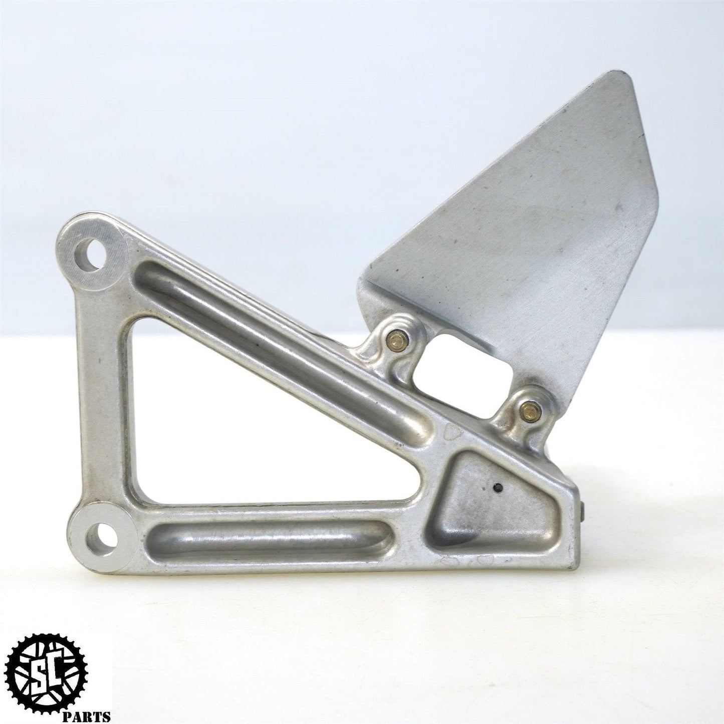 2000 DUCATI 900SS SUPERSPORT RIGHT REARSET FRONT FOOT PEG BRACKET D03