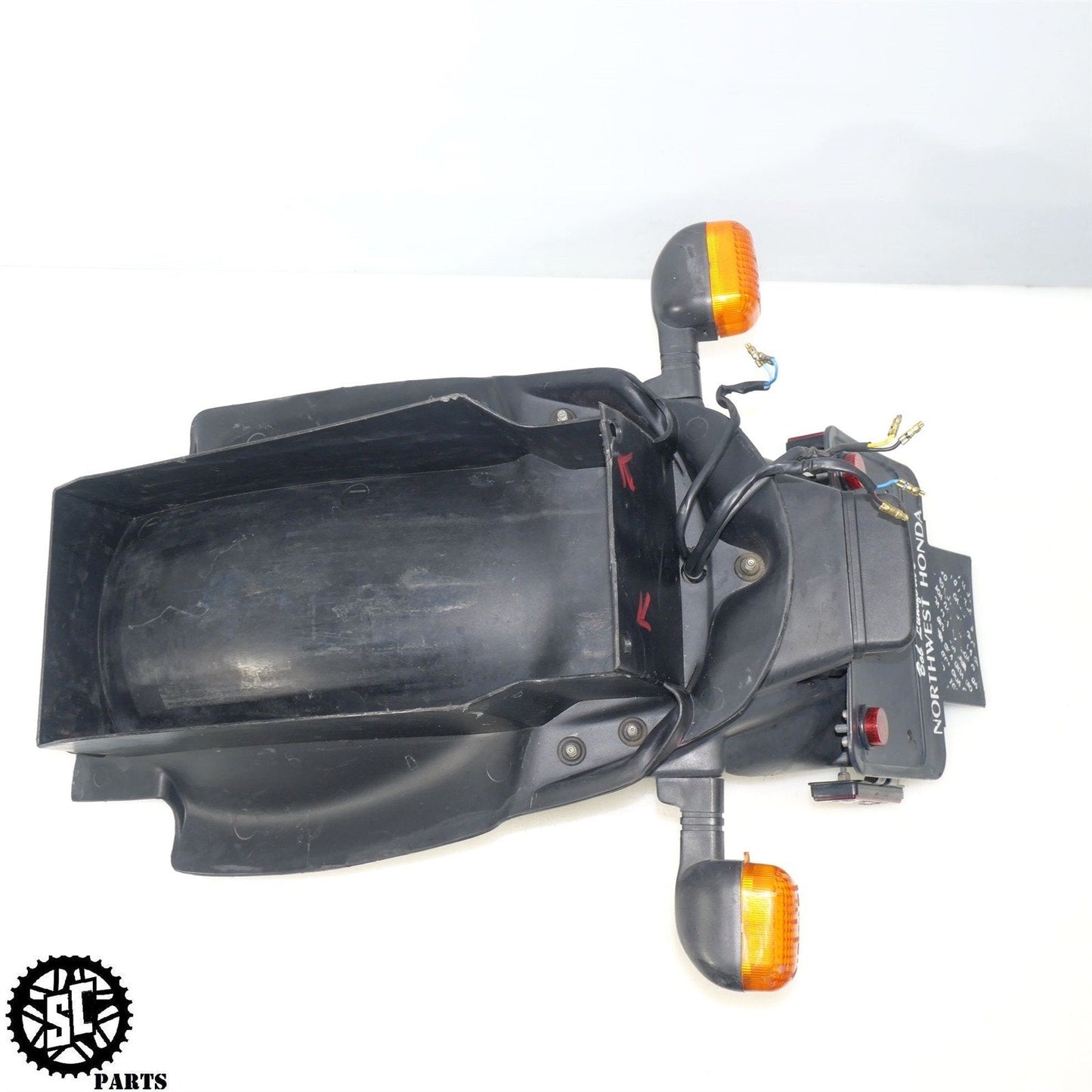 2000 DUCATI 900SS SUPERSPORT REAR FENDER TRAY TURN SIGNAL BLINKER D03