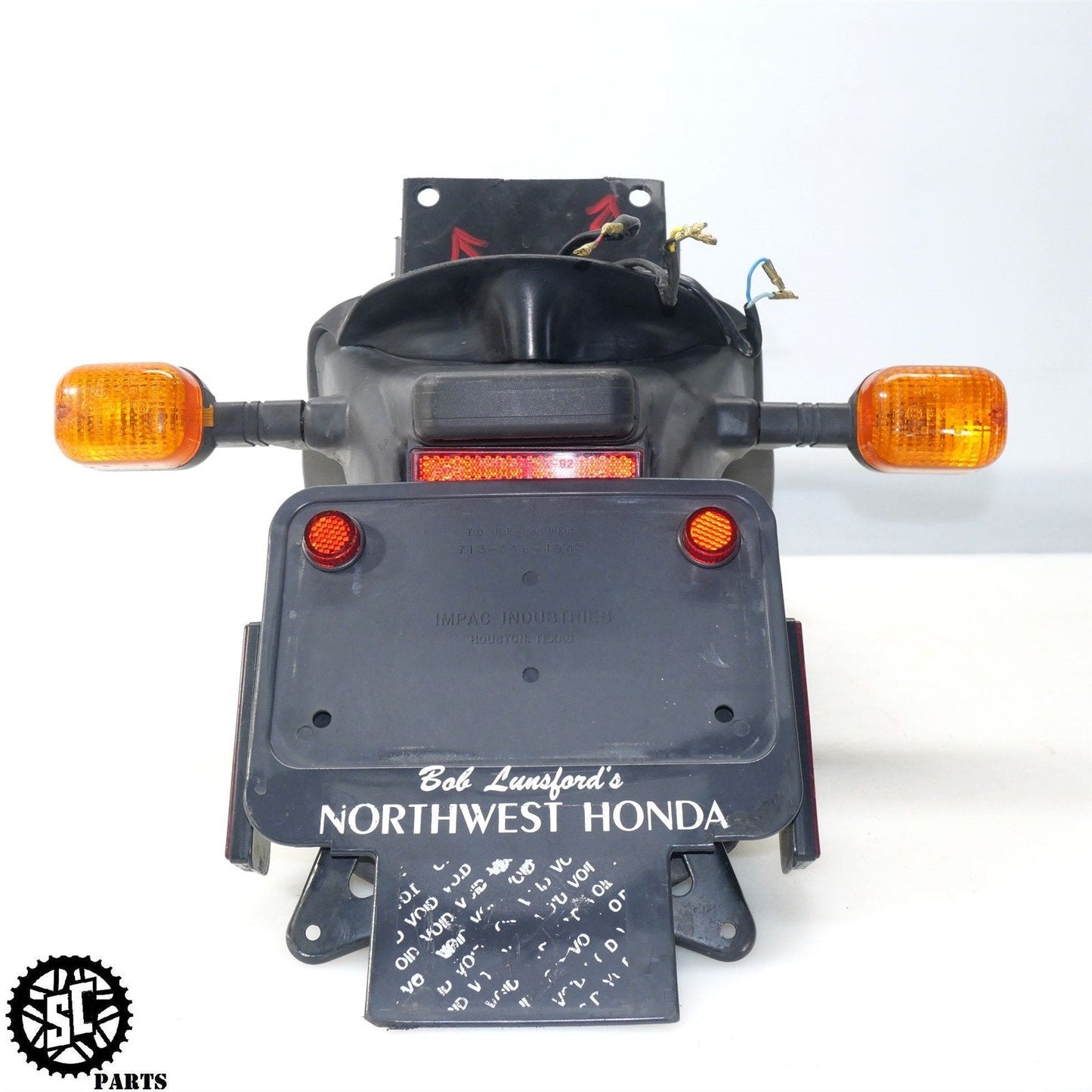 2000 DUCATI 900SS SUPERSPORT REAR FENDER TRAY TURN SIGNAL BLINKER D03