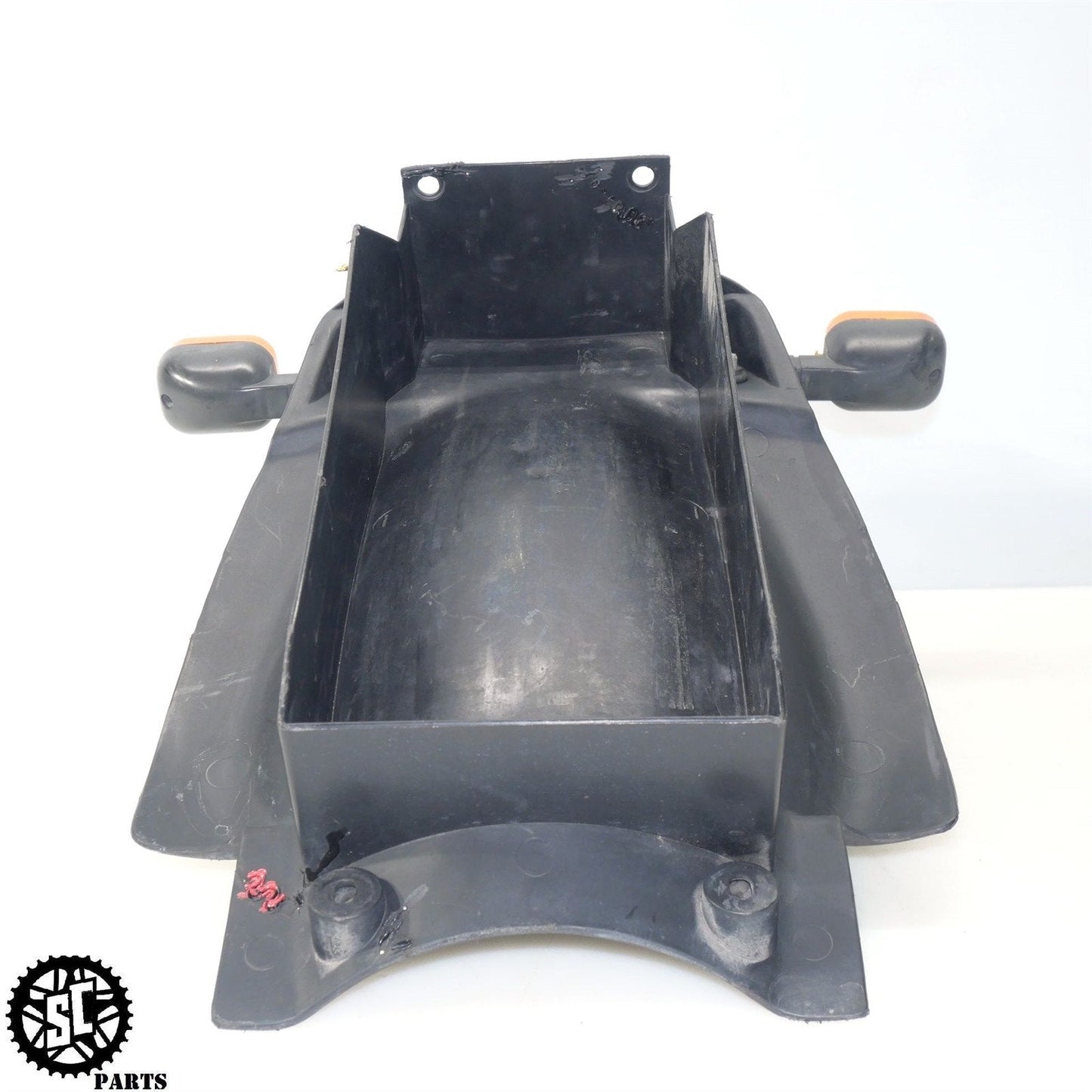 2000 DUCATI 900SS SUPERSPORT REAR FENDER TRAY TURN SIGNAL BLINKER D03