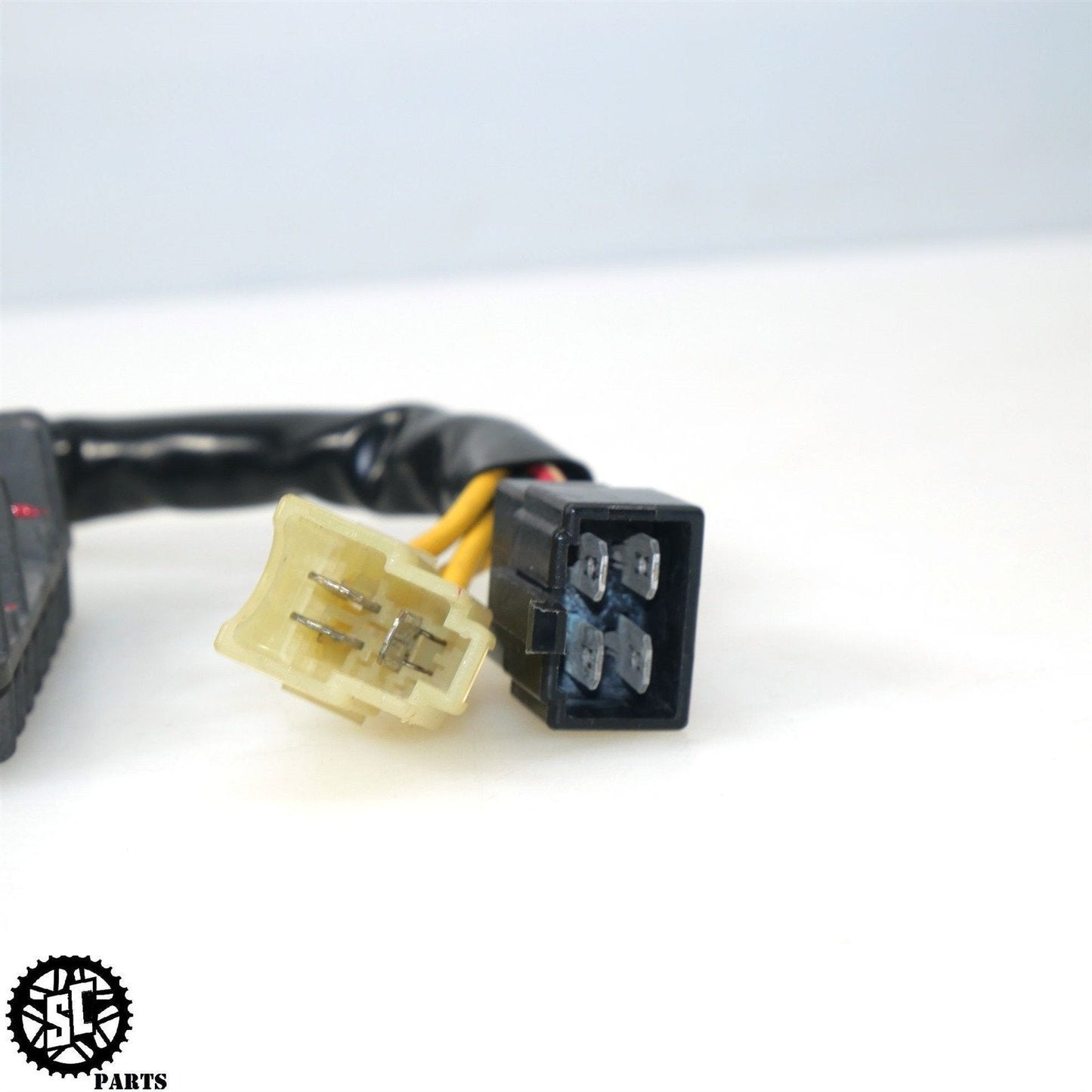 2000 DUCATI 900SS SUPERSPORT RECTIFIER D03