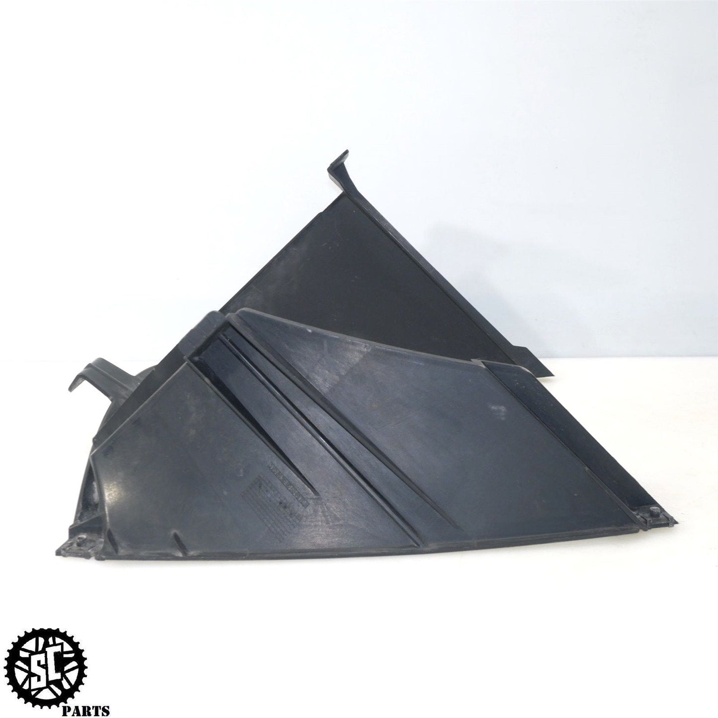06-12 BMW F800ST RADIATOR AIR DUCT INNER FAIRING TRIM B18