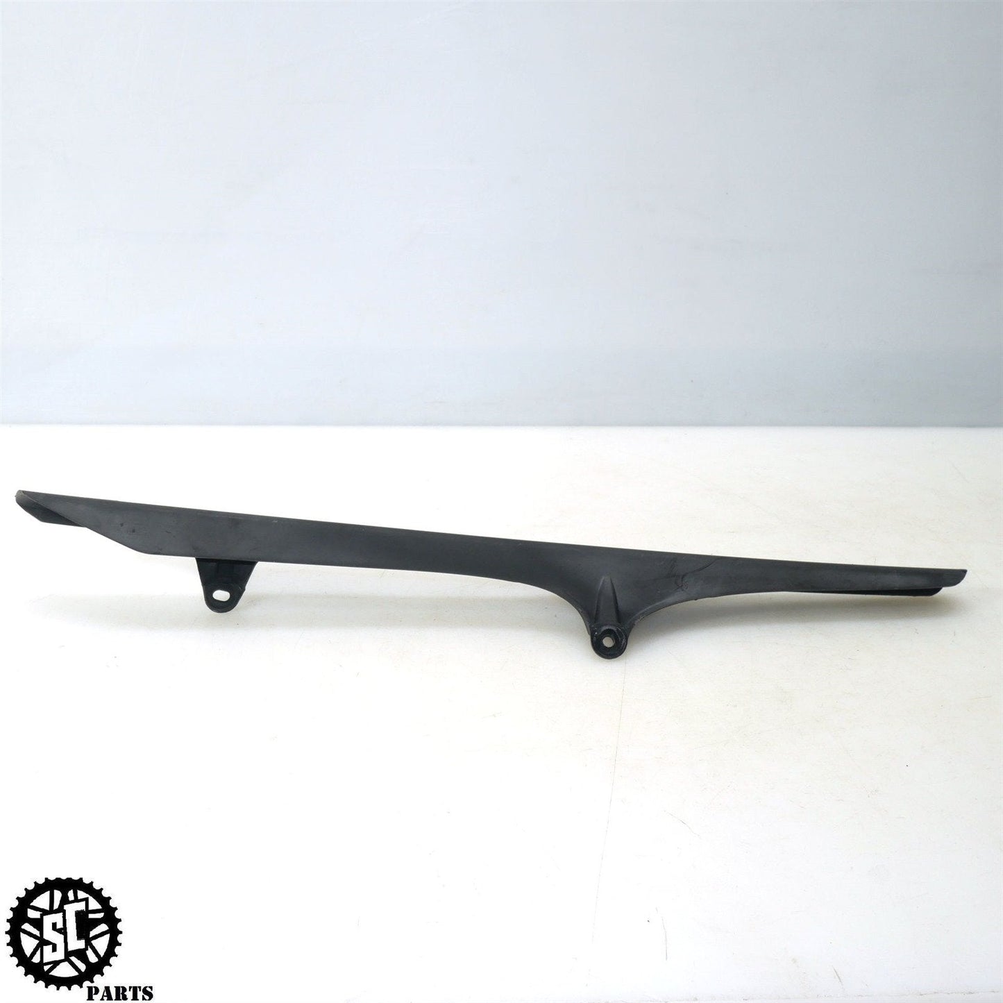 09-12 TRIUMPH STREET TRIPLE 675 CHAIN GUARD T45