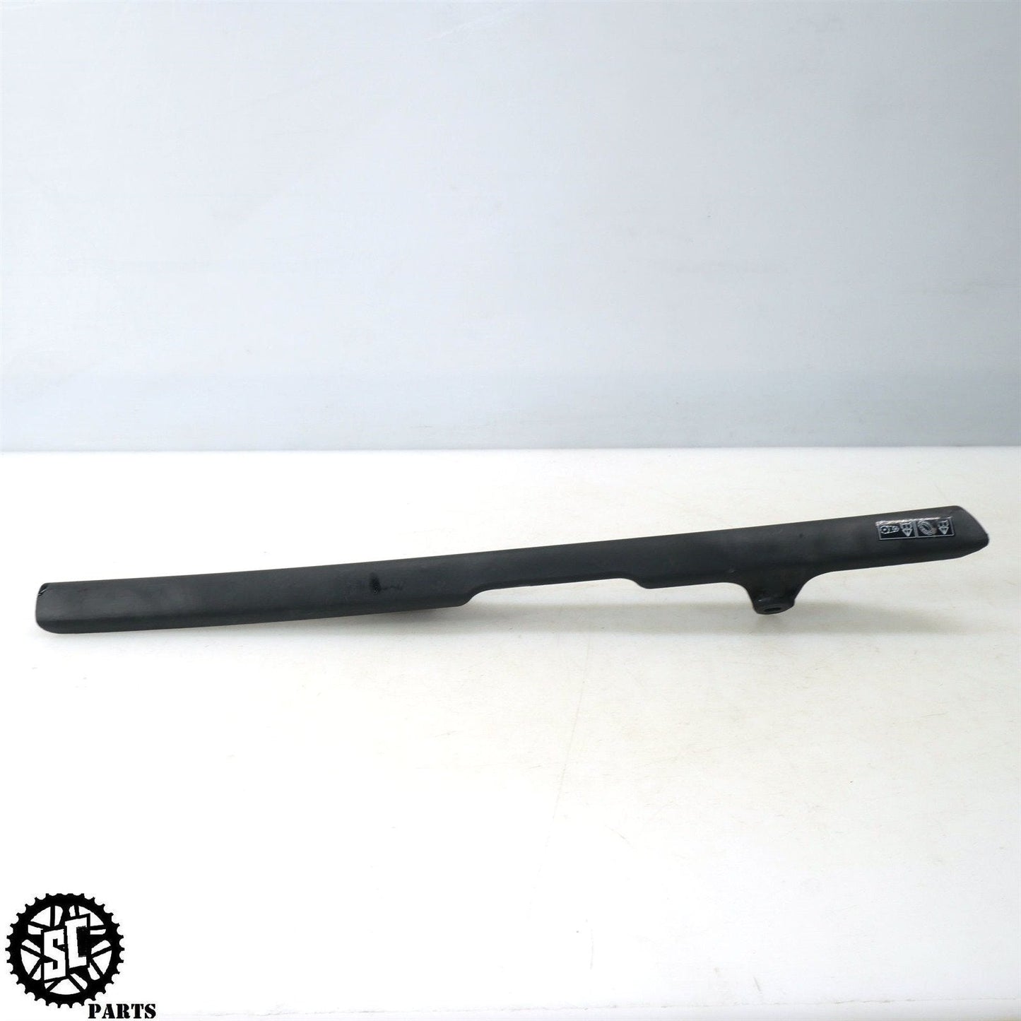 09-12 TRIUMPH STREET TRIPLE 675 CHAIN GUARD T45