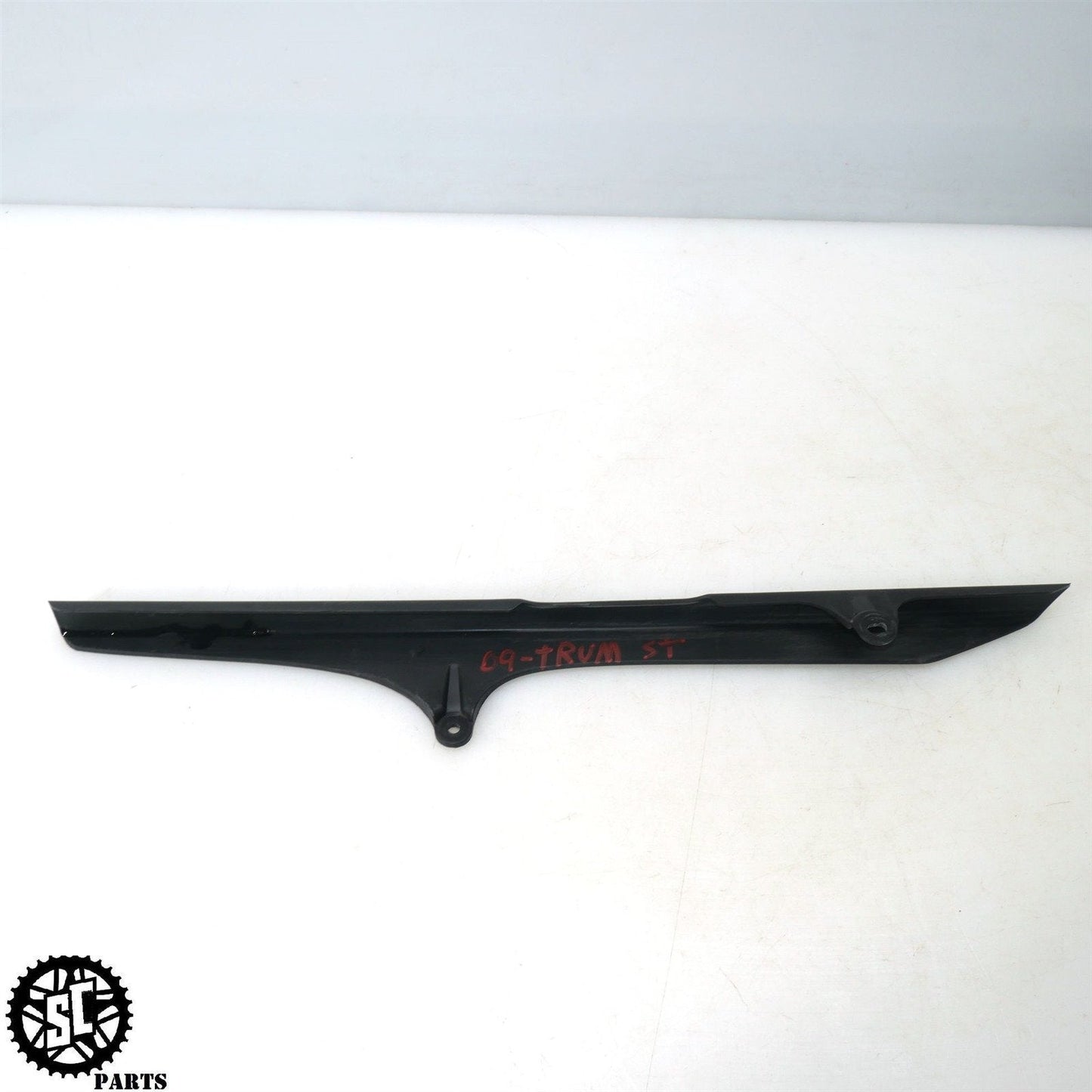 09-12 TRIUMPH STREET TRIPLE 675 CHAIN GUARD T45