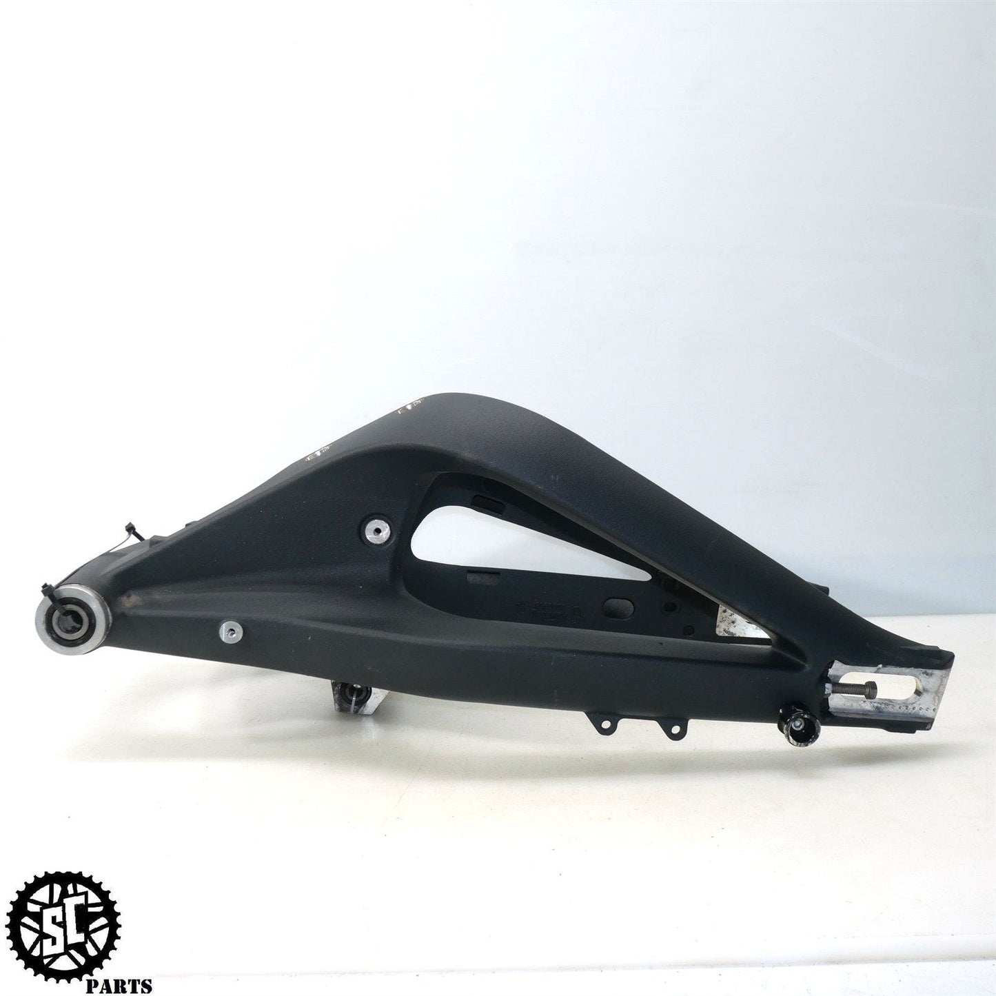 09-12 TRIUMPH STREET TRIPLE 675 REAR SWINGARM T45
