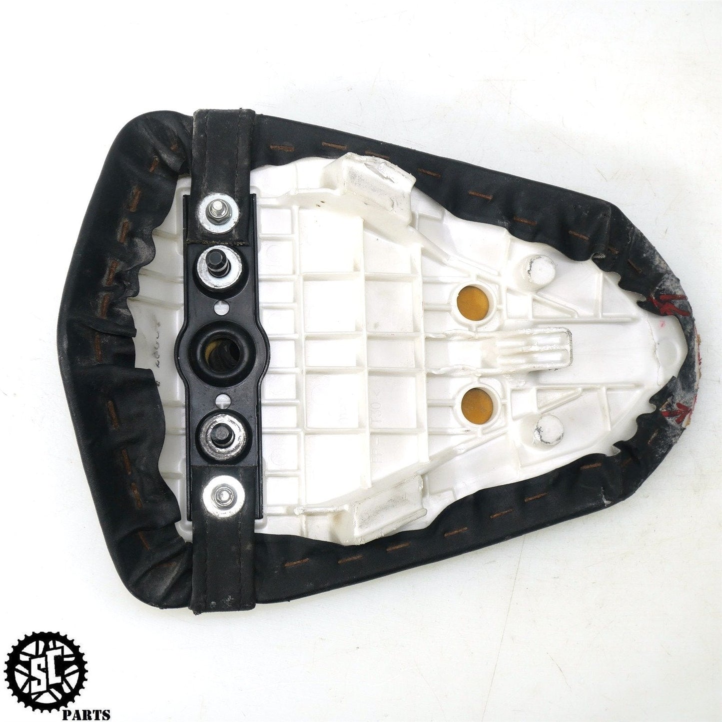 13-18 KAWASAKI NINJA ZX6R REAR PASSENGER SEAT K59