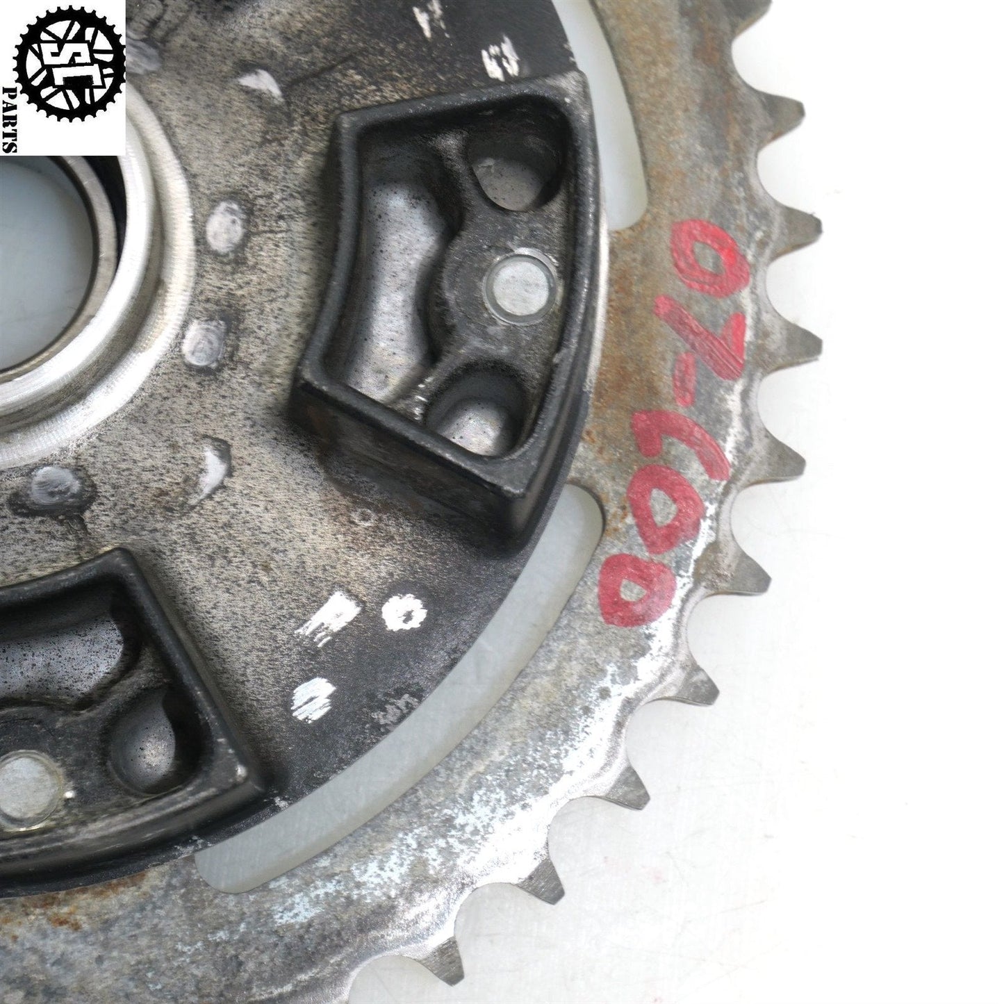 06 07 SUZUKI GSXR 600 REAR WHEEL SPROCKET DRIVE HUB S32