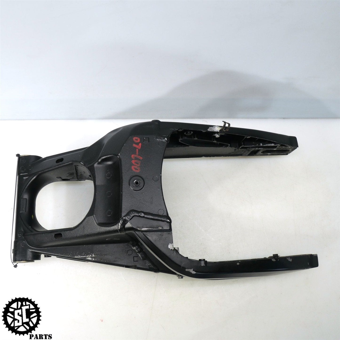 06 07 SUZUKI GSXR 600 SWINGARM S32