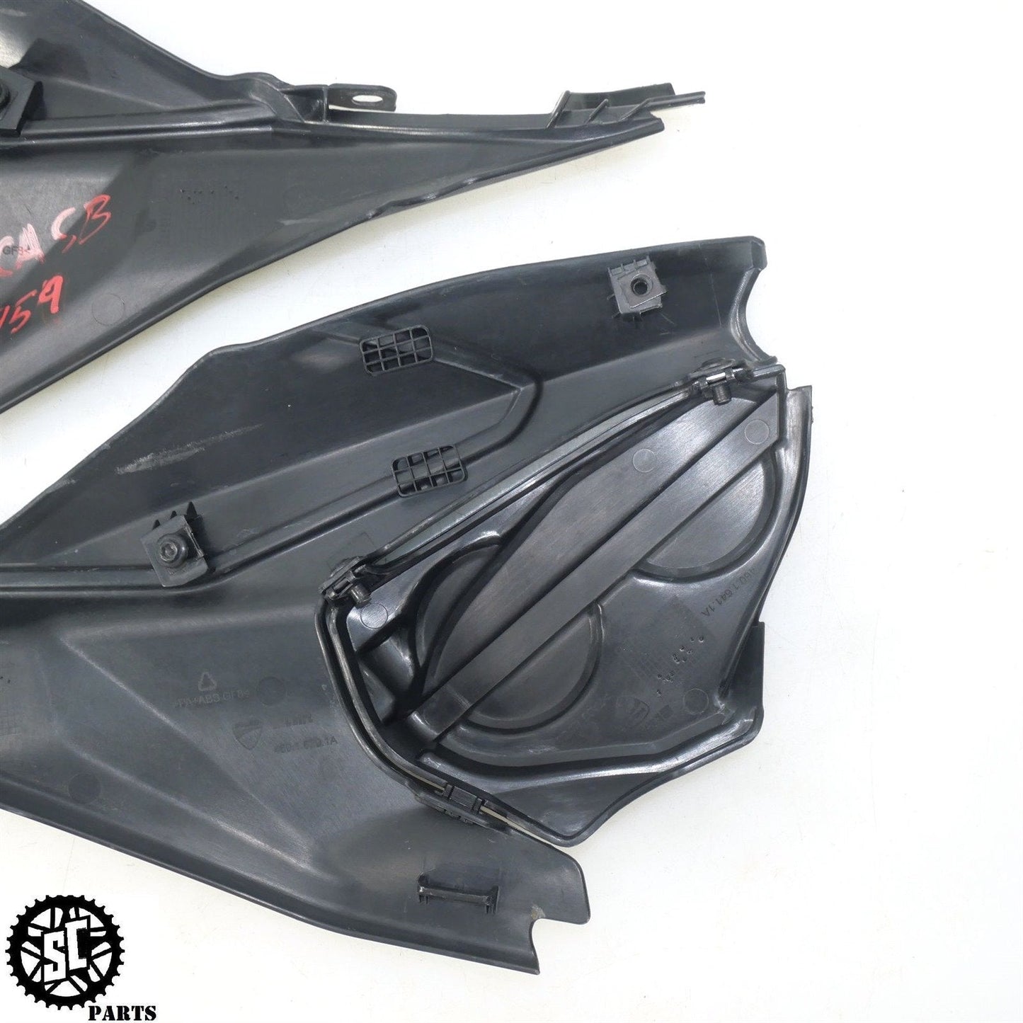 16-19 DUCATI PANIGALE 959 LEFT RIGHT ENGINE MOTOR COVER FAIRING D02