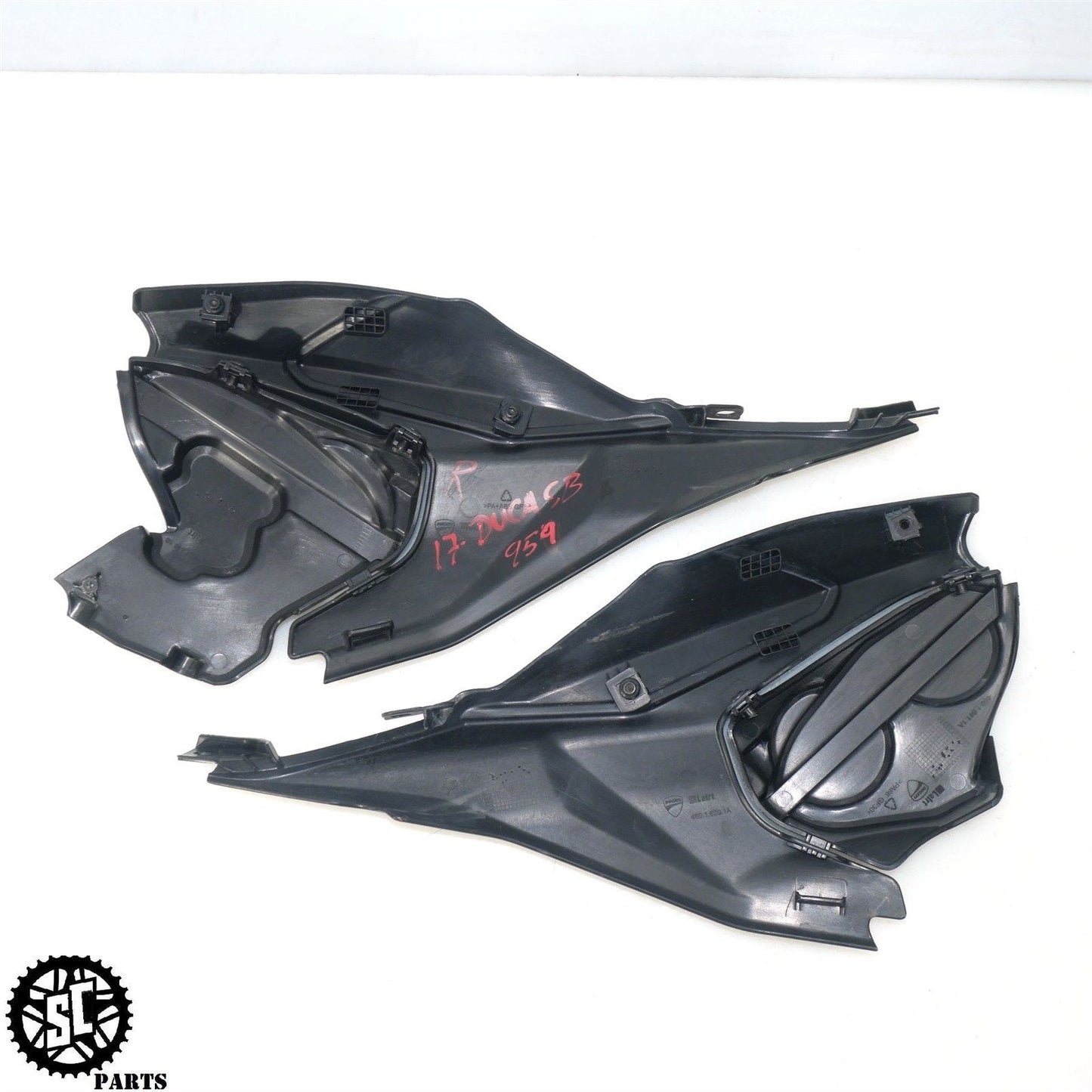 16-19 DUCATI PANIGALE 959 LEFT RIGHT ENGINE MOTOR COVER FAIRING D02