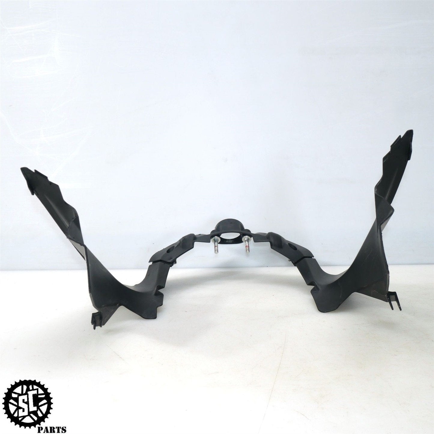 16-19 DUCATI PANIGALE 959 IGNITION SWITCH COVER D02