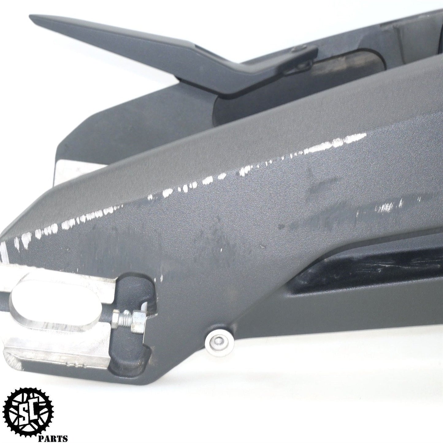 16-19 DUCATI PANIGALE 959 SWINGARM D02