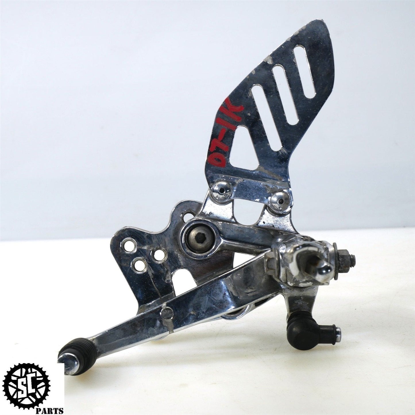 07 08 SUZUKI GSXR1000 LEFT REARSET FOOT PEG SHIFTER PEDAL CHROME S57