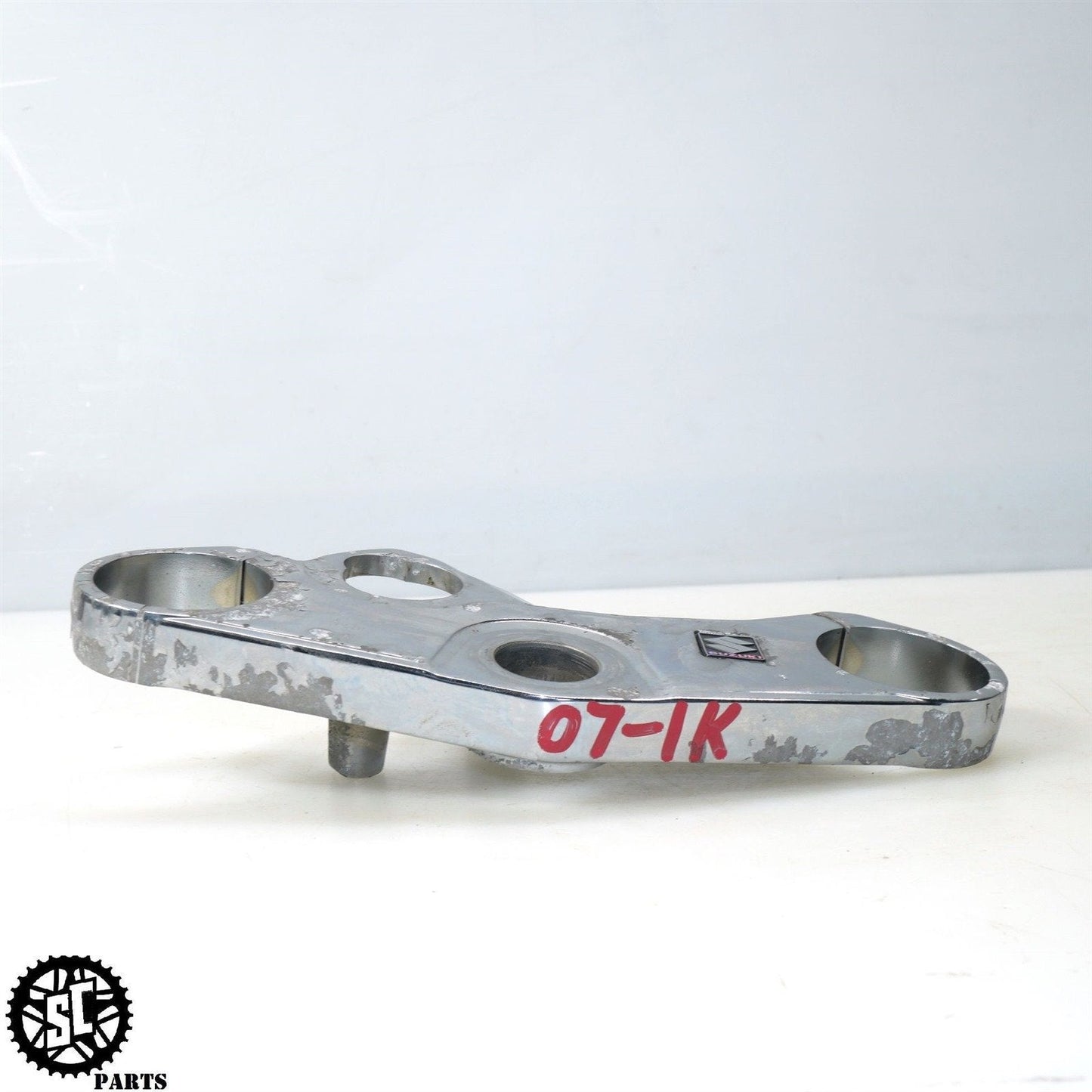 07 08 SUZUKI GSXR1000 UPPER TRIPLE TREE CLAMP CHROME S57