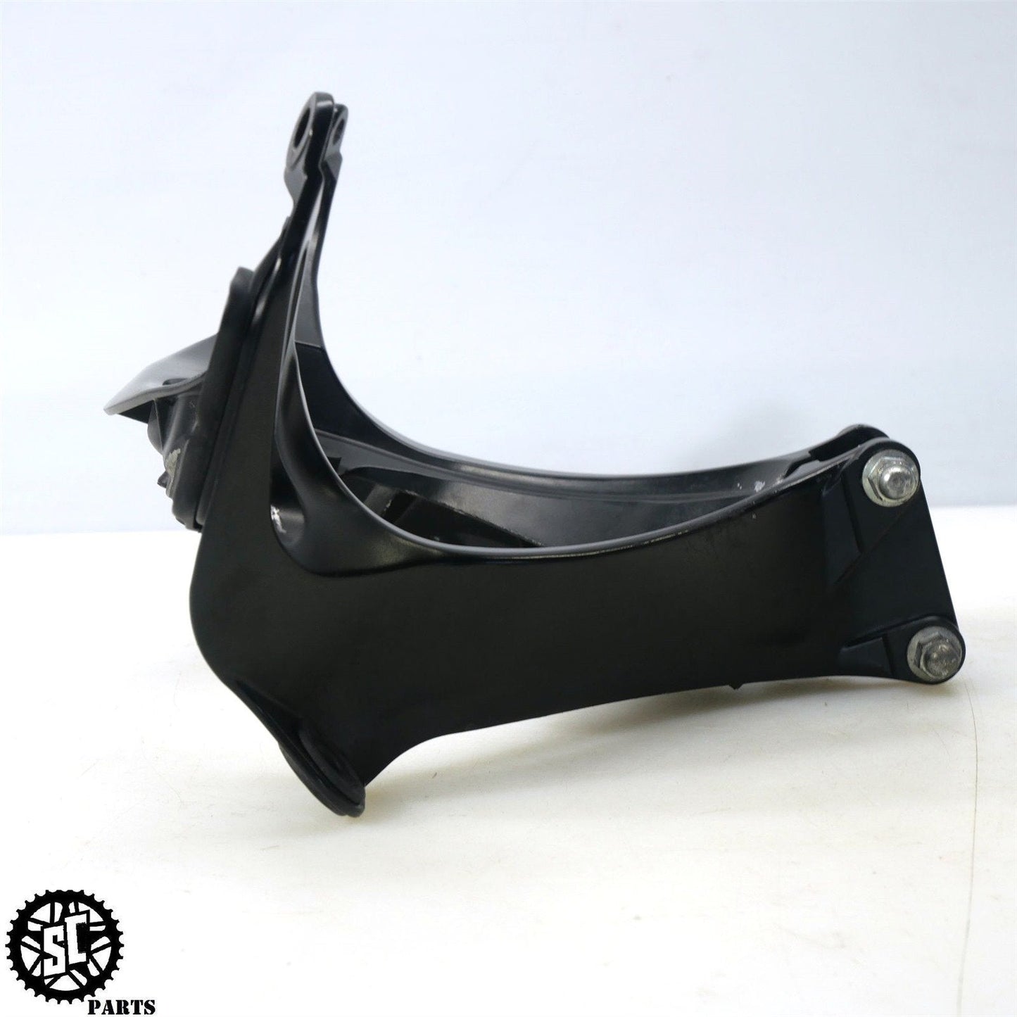 07 08 SUZUKI GSXR1000 UPPER FAIRING STAY BRACKET S57