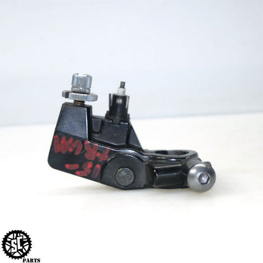 2015 TRIUMPH STREET TRIPLE 675 CLUTCH PERCH CABLE LEVER BRACKET T18