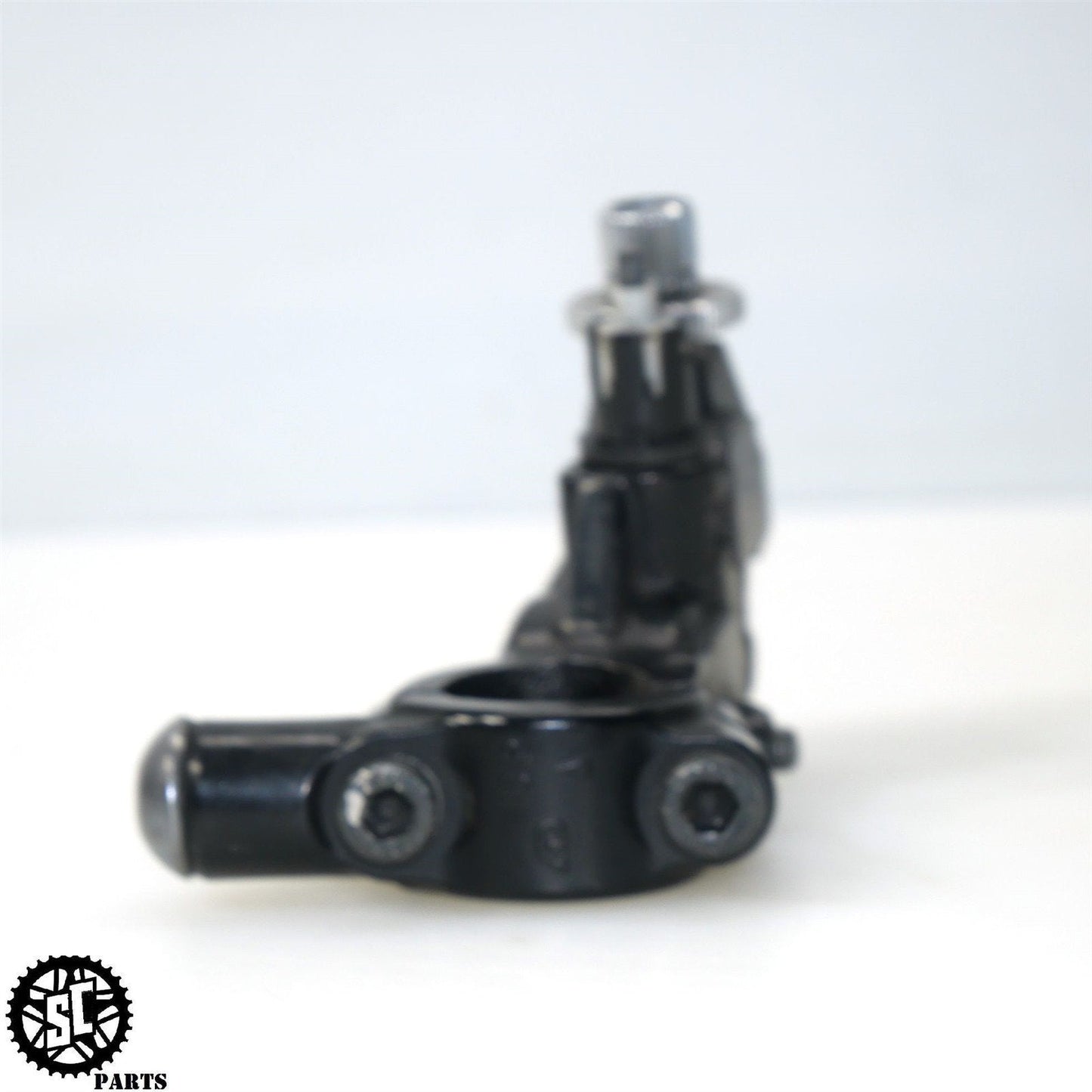 2015 TRIUMPH STREET TRIPLE 675 CLUTCH PERCH CABLE LEVER BRACKET T18