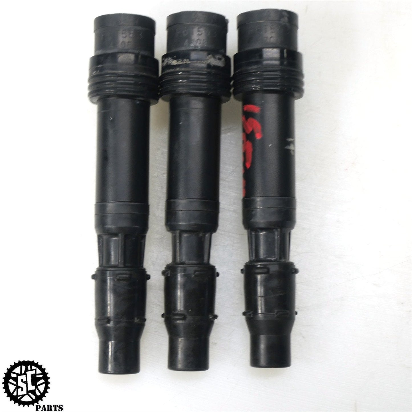 2015 TRIUMPH STREET TRIPLE 675 IGNITION COIL SPARK PLUG CAP T18