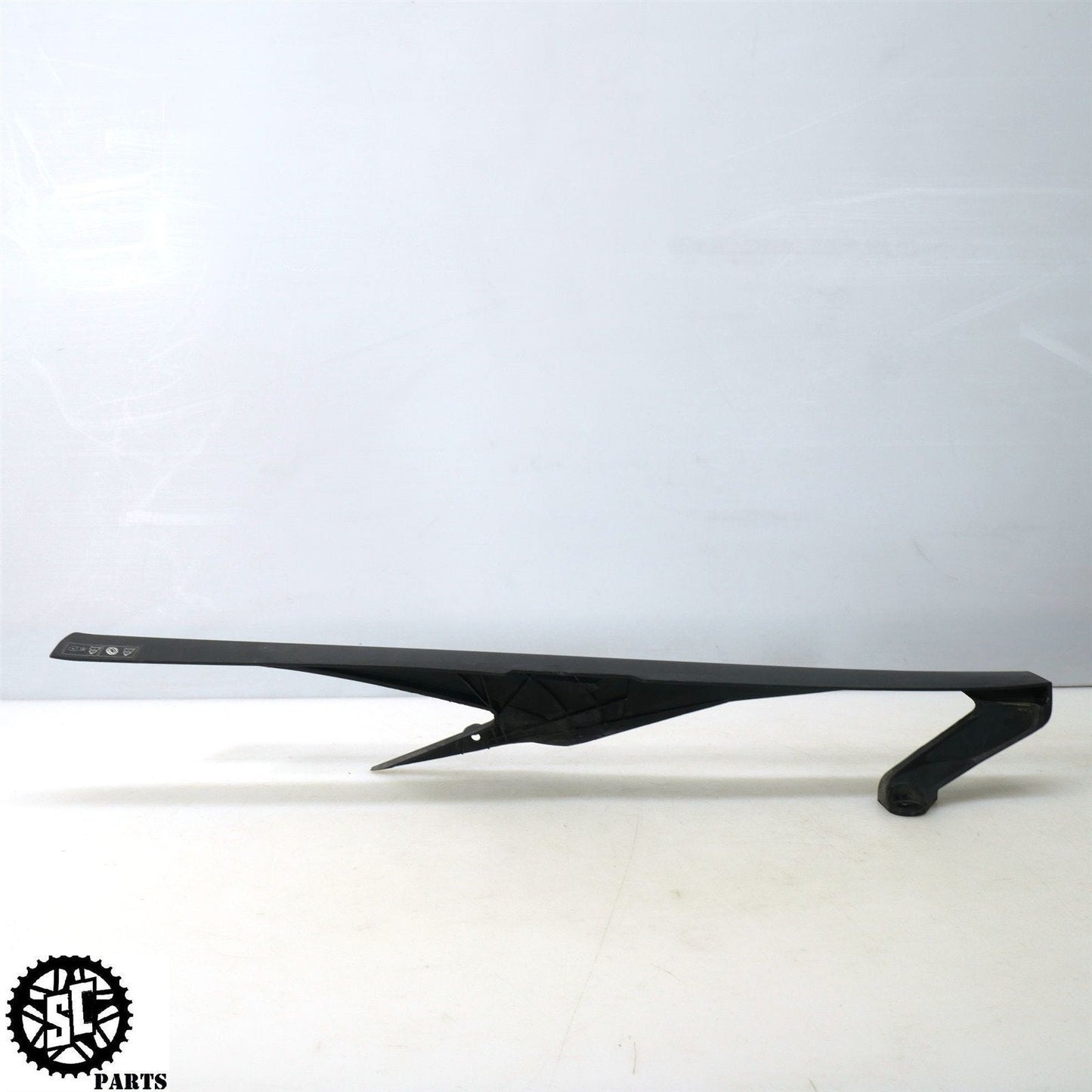 2015 TRIUMPH STREET TRIPLE 675 CHAIN GUARD T18