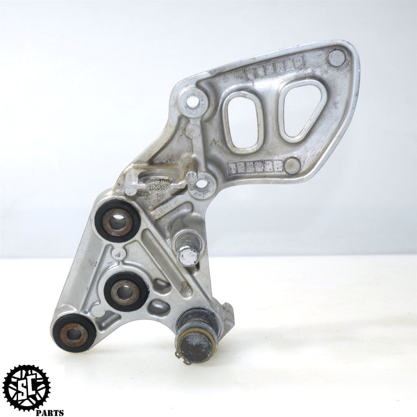 2005 SUZUKI HAYABUSA RIGHT REARSET PEG BRACKET S08