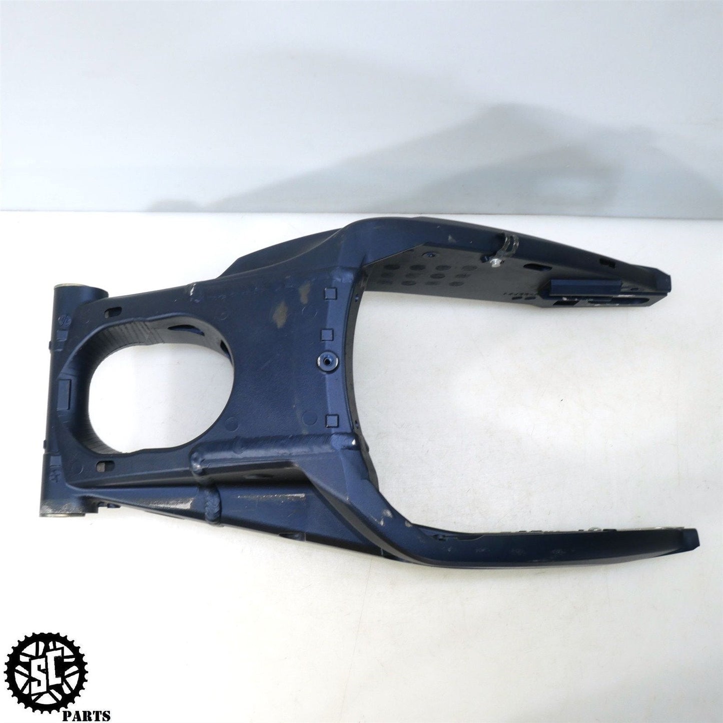 11-23 SUZUKI GSXR 600 750 SWINGARM BLUE S61