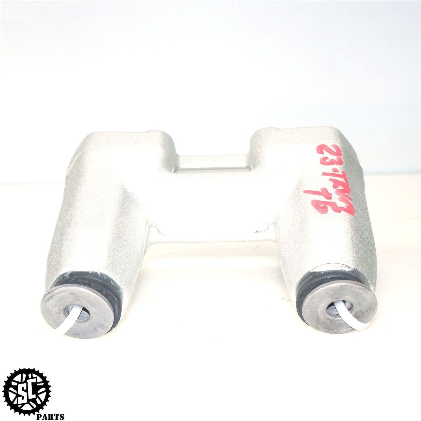 22-23 TRIUMPH TIGER 1200 HANDLEBAR RISER CLAMP T25