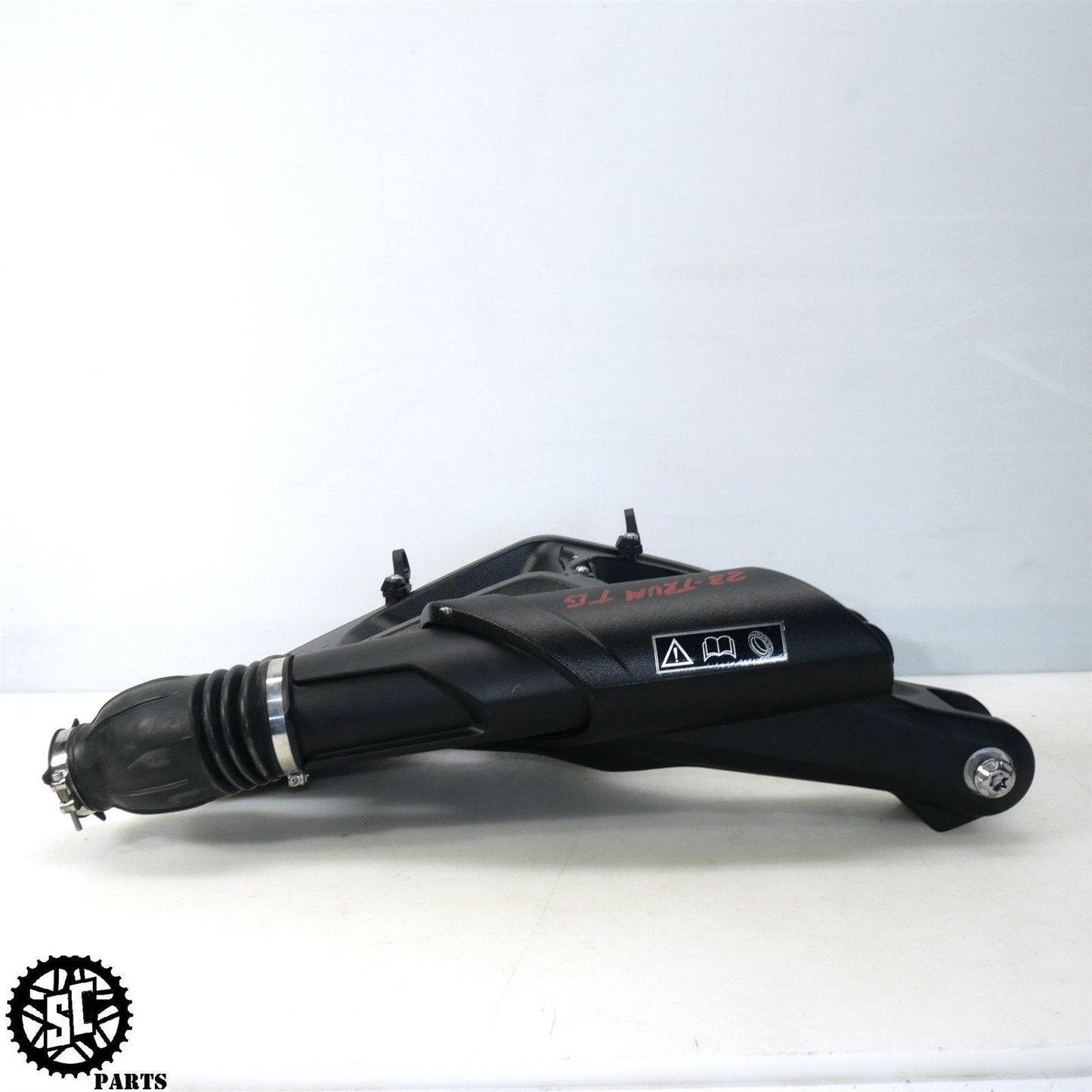 22-23 TRIUMPH TIGER 1200 REAR SWINGARM LONG DUST COVER T25