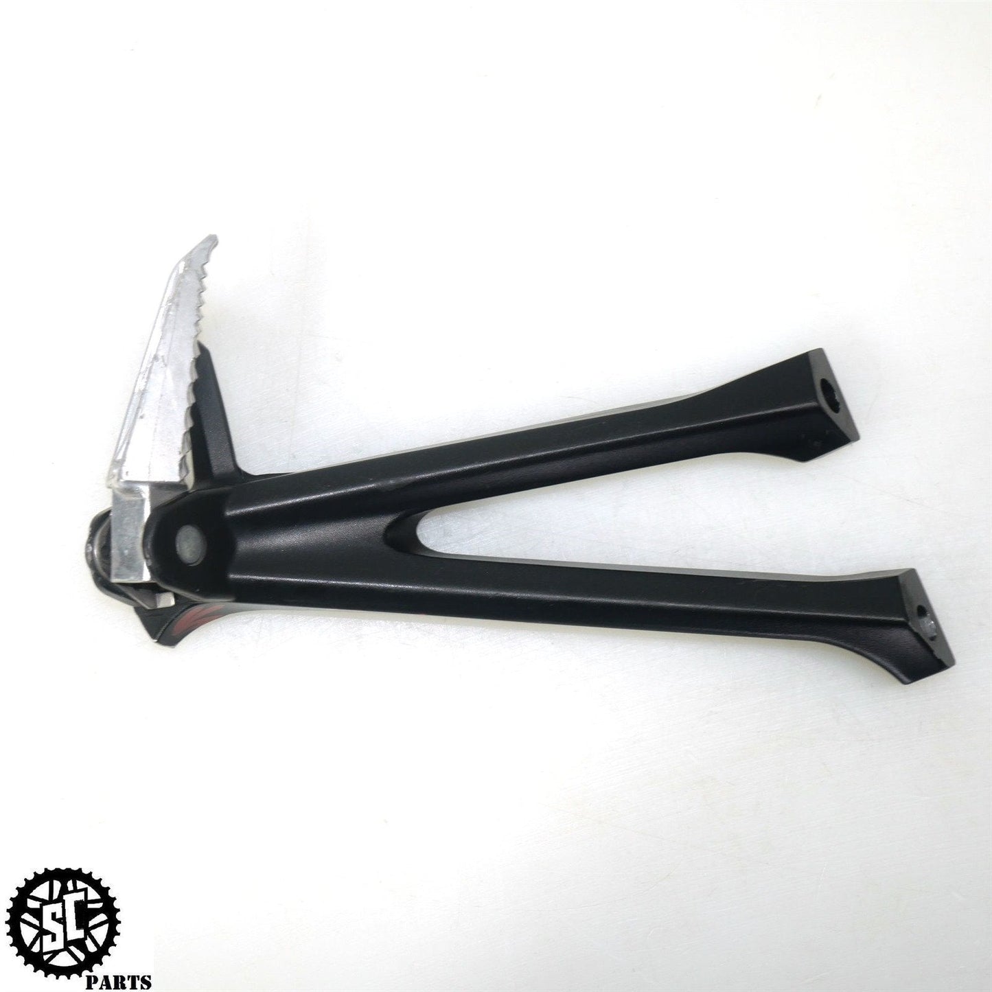 11-23 SUZUKI GSXR 600 750 RIGHT REAR PASSENGER FOOT PEG S14