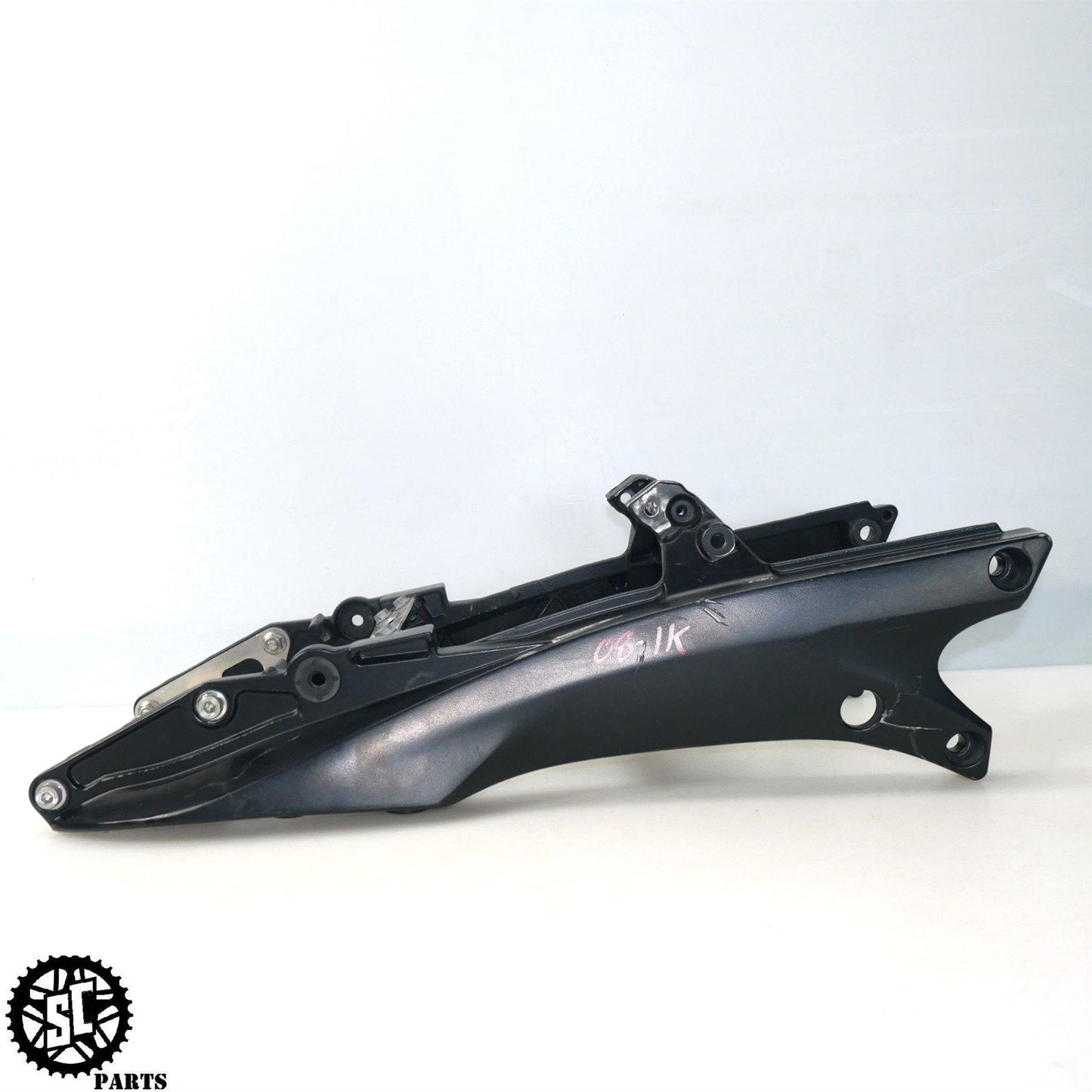 07 08 SUZUKI GSXR1000 REAR SUBFRAME RAIL S51