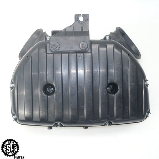 11-22 SUZUKI GSXR 750 AIRBOX INTAKE FILTER HOUSING S05