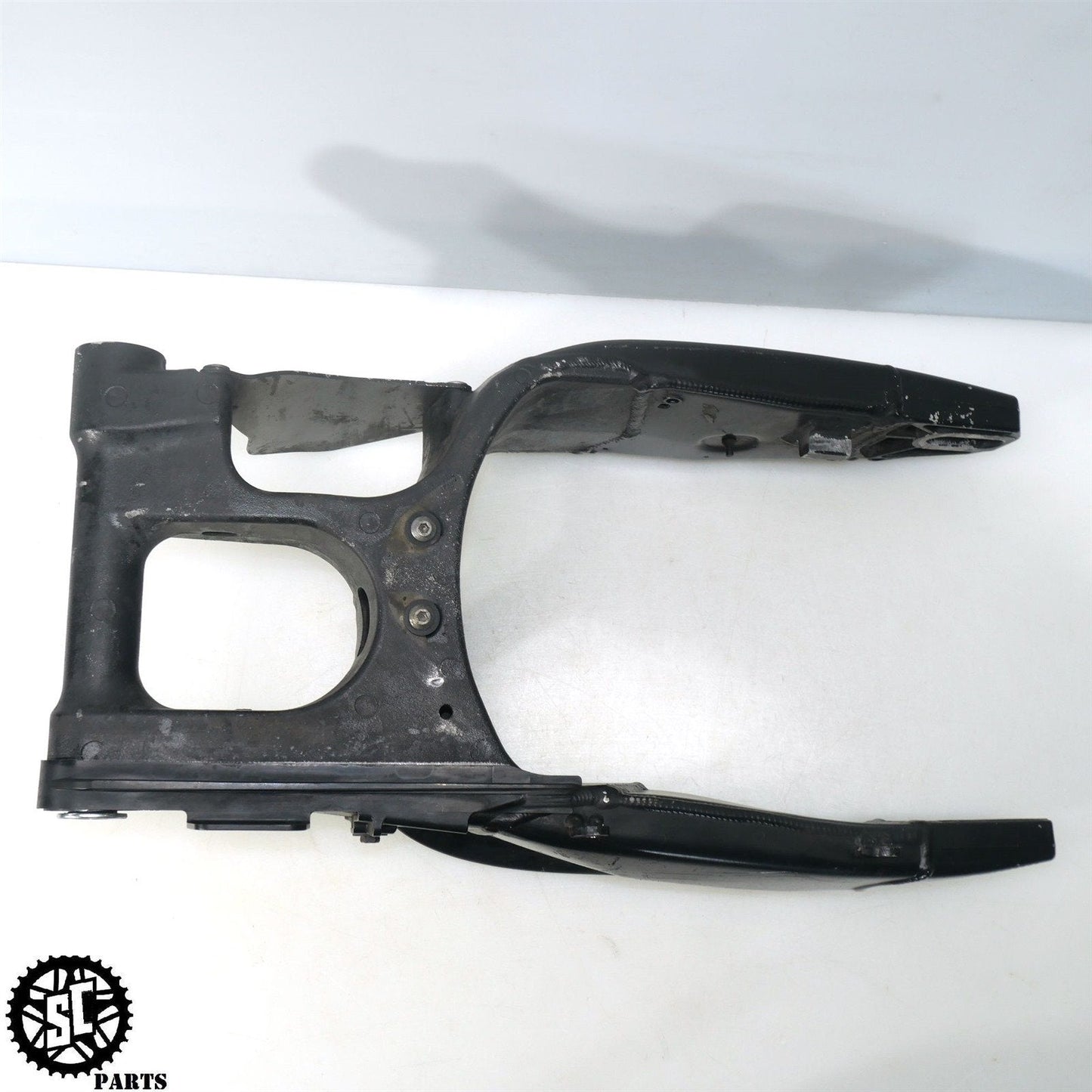 06 07 KAWASAKI NINJA ZX10R SWINGARM K65