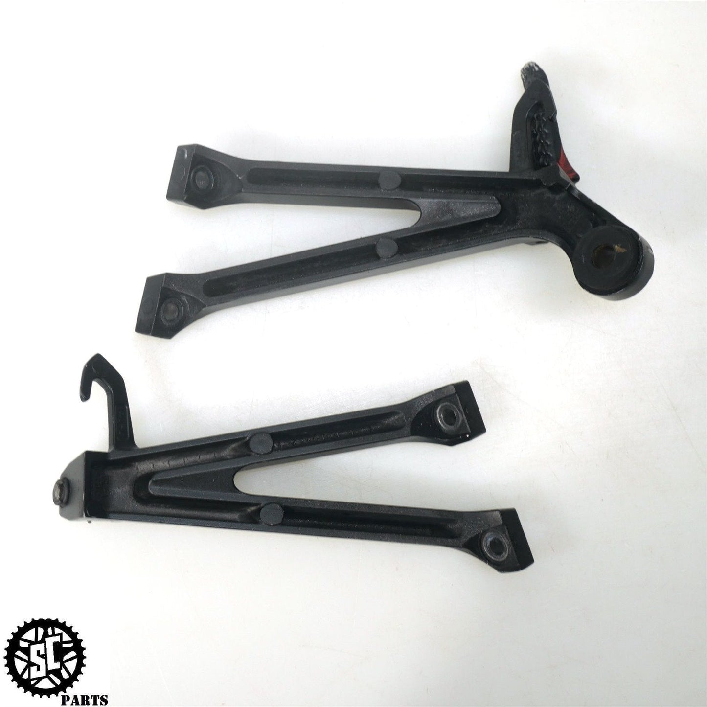 2014 SUZUKI GSXR600 PASSENGER PEGS BLACK S49