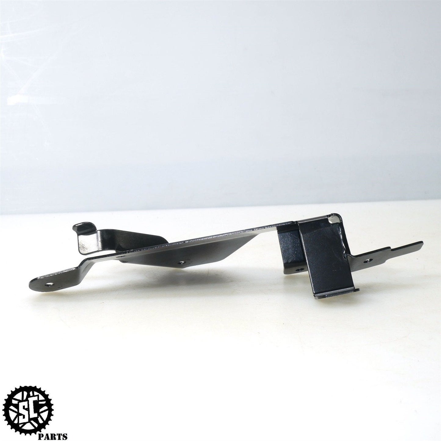 2023 INDIAN ROADMASTER FUSE BOX BRACKET WIRING HARNESS MOUNT