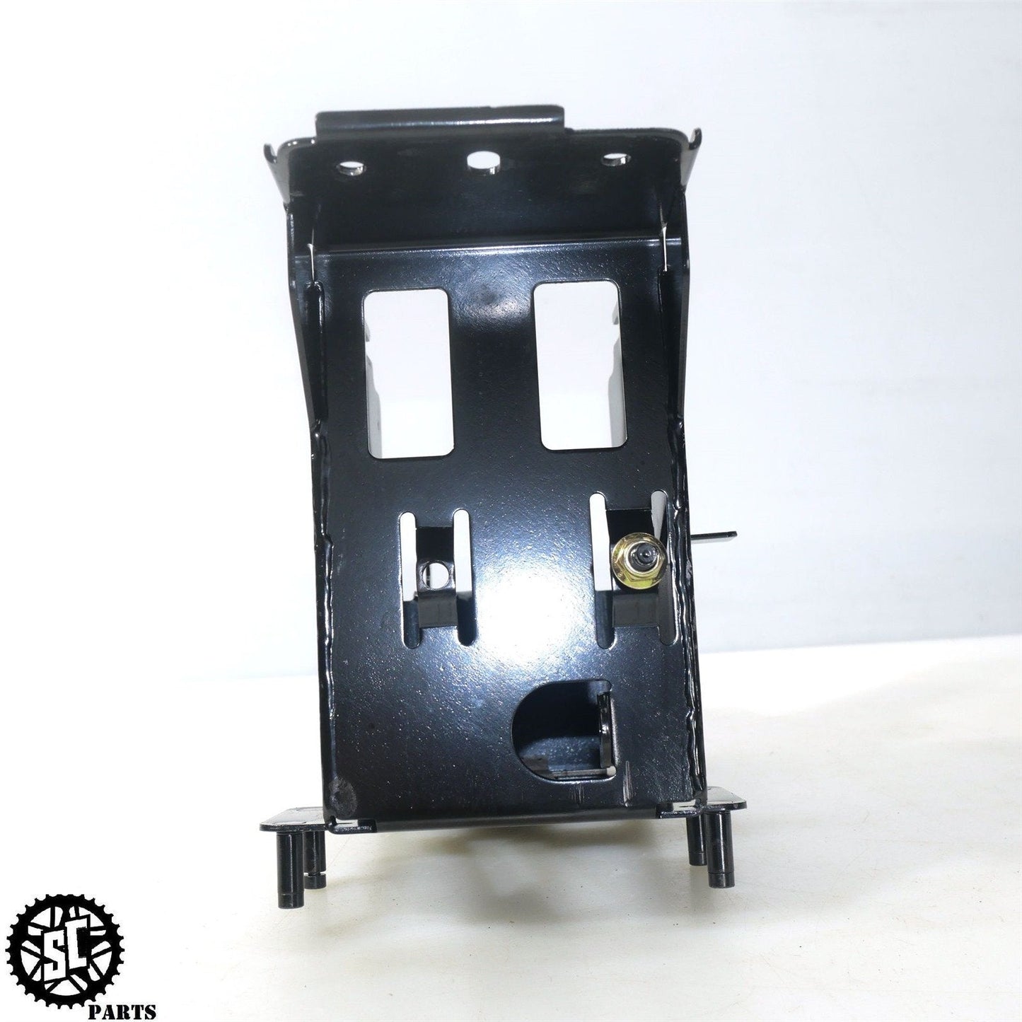 2023 INDIAN ROADMASTER BATTERY TRAY BOX HD27