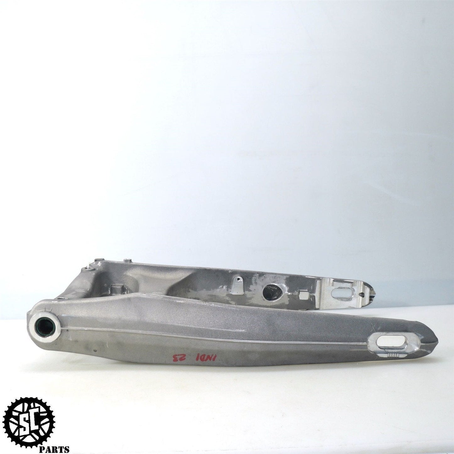 2023 INDIAN ROADMASTER SWINGARM HD27