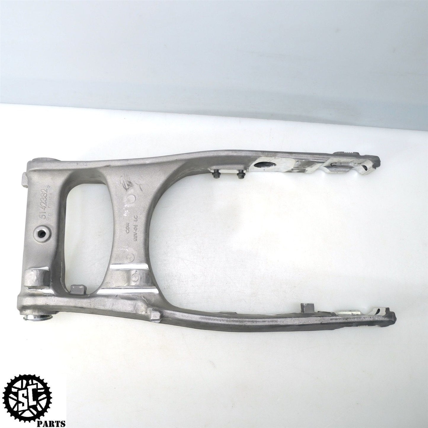 2023 INDIAN ROADMASTER SWINGARM HD27