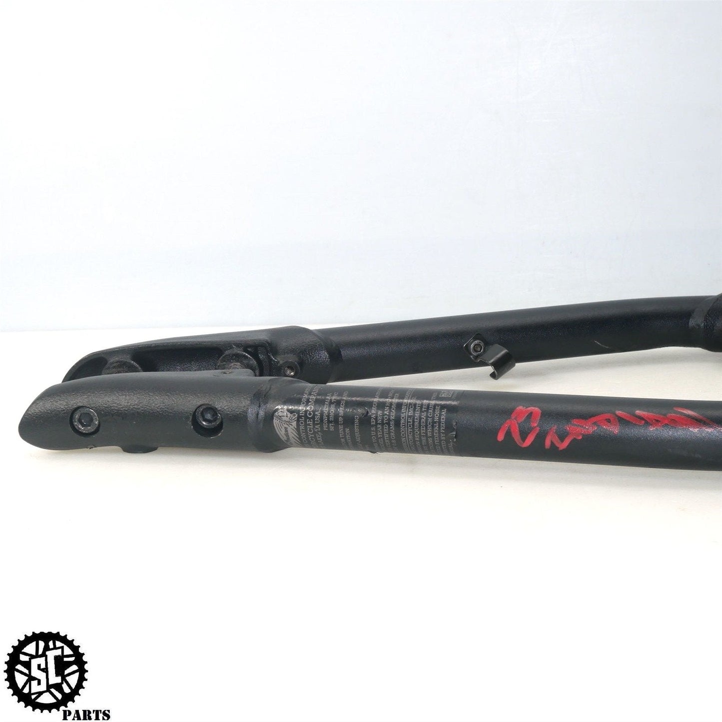 2023 INDIAN ROADMASTER FRAME TUBE BRACKET HD27